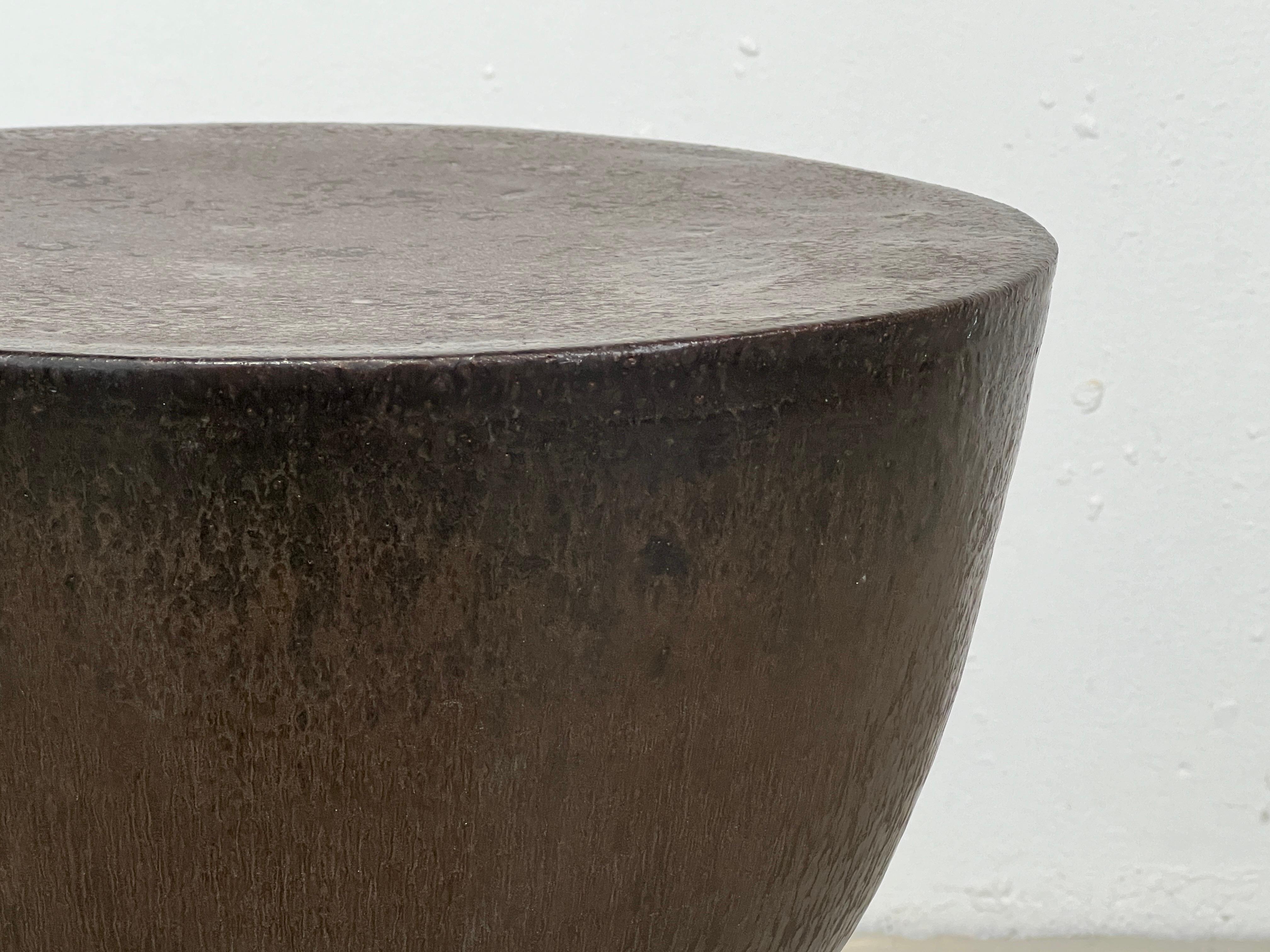 Eric O'Leary Keramik-Hocker / Tisch im Angebot 4