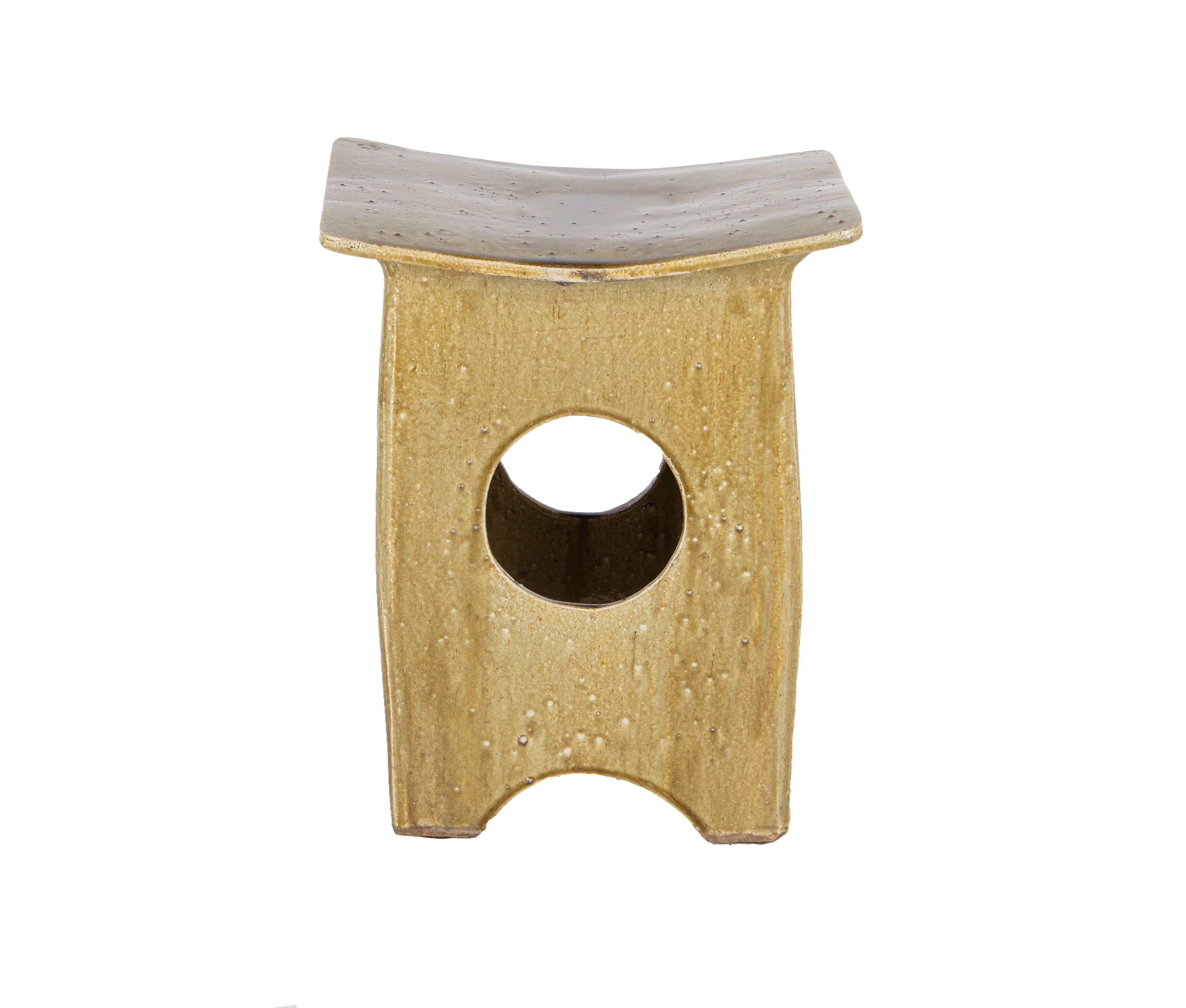 Eric O'Learytariki Pottery Studio garden stool

Vintage piece sourced by our decor team.