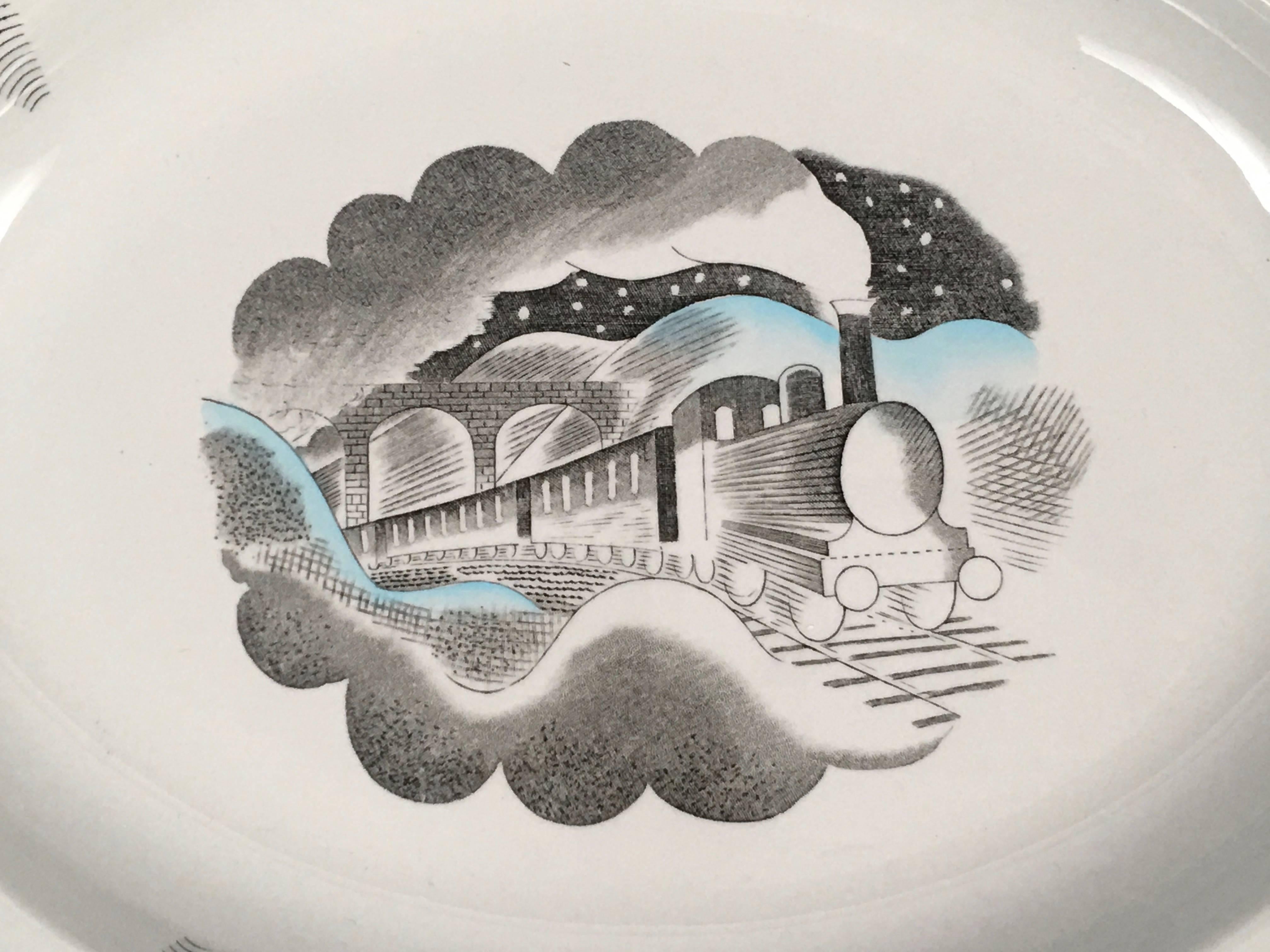 Ein seltener:: von Eric Ravilious entworfener ovaler Teller aus der Travel Series:: entworfen um 1938 und hergestellt von Wedgwood:: um 1954. Ravilious kam 1942 bei einer Rettungsaktion über Island ums Leben:: und seine Entwürfe wurden von Wedgwood