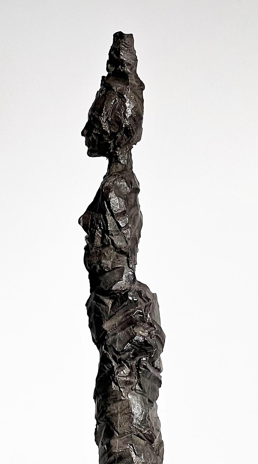Figurative Sculpture Eric Saint Georges - La jeune fille espagnole en bronze édition 2/8