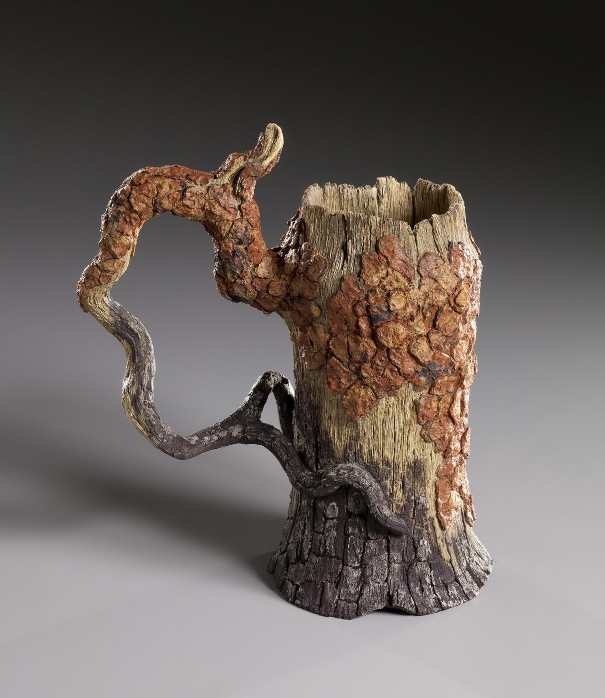 Bark-Tasse aus gekohltem Kiefernholz – Sculpture von Eric Serritella