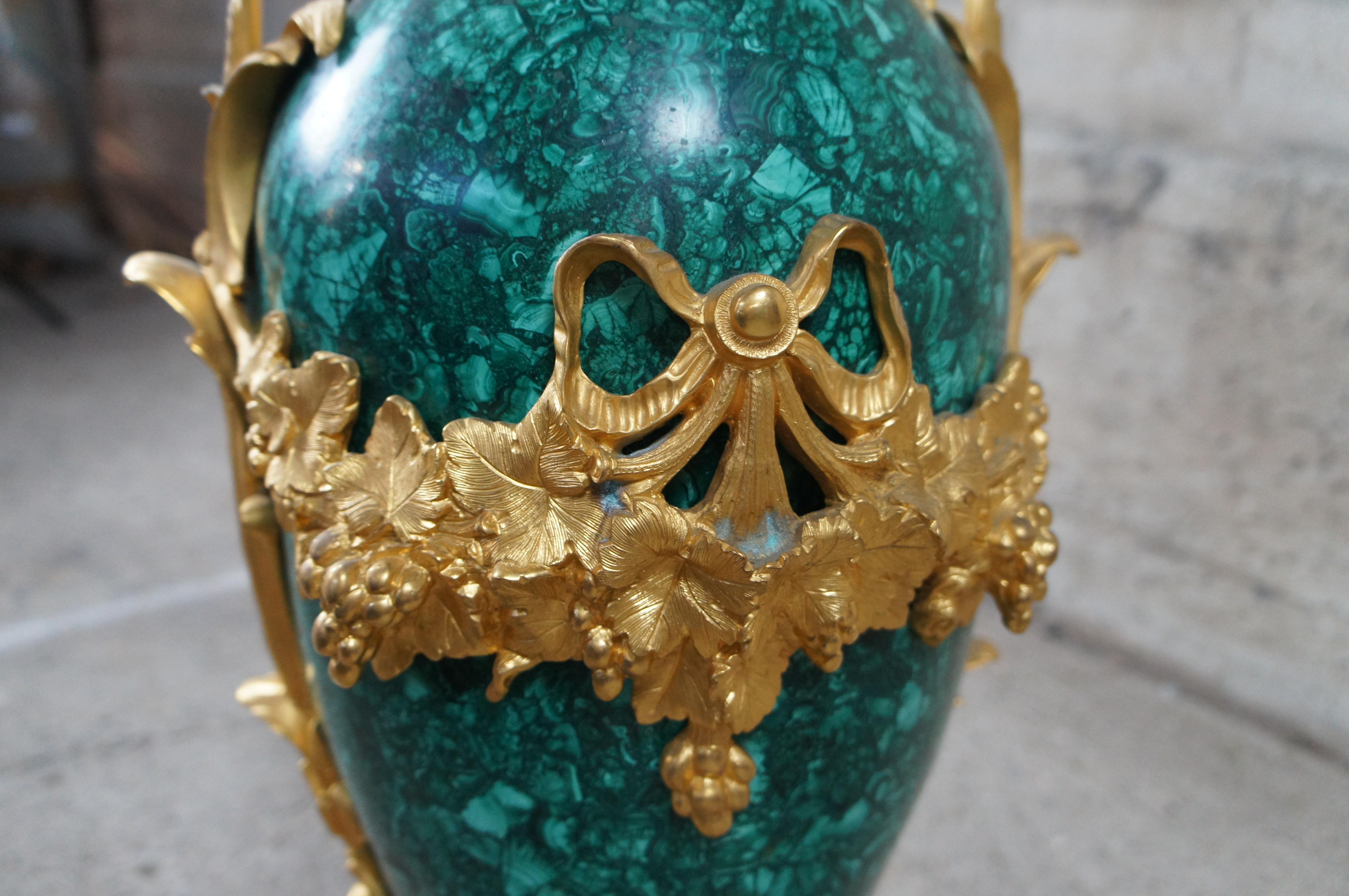 Eric Stepniewski French Rococo Luigi XV Vaso con cherubino figurato in malachite 35