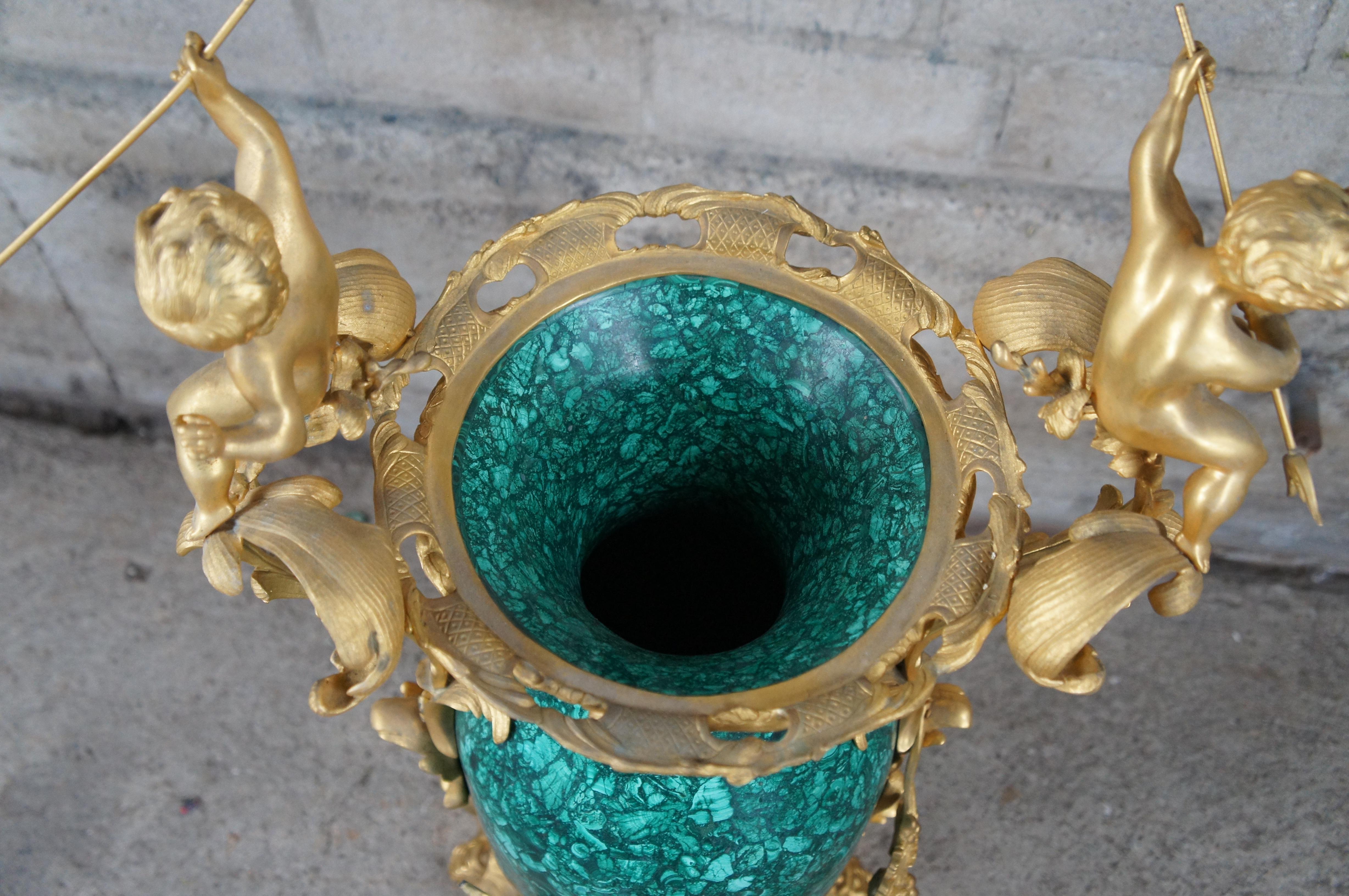 Ottone Eric Stepniewski French Rococo Luigi XV Vaso con cherubino figurato in malachite 35