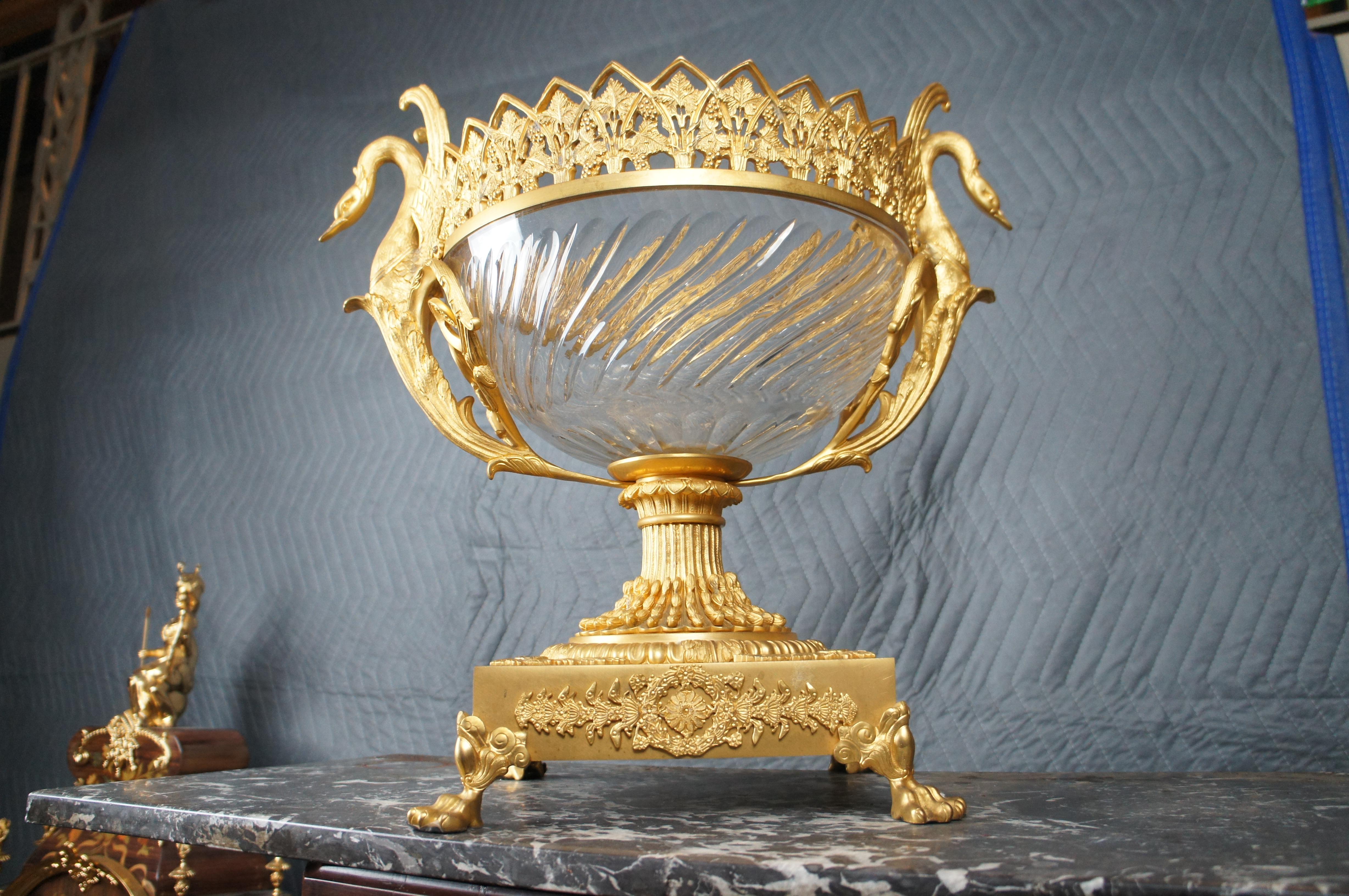 Eric Stepniewski French Louis XV Sawtooth Ormolu & Crystal Swan Centerpiece Bowl For Sale 6