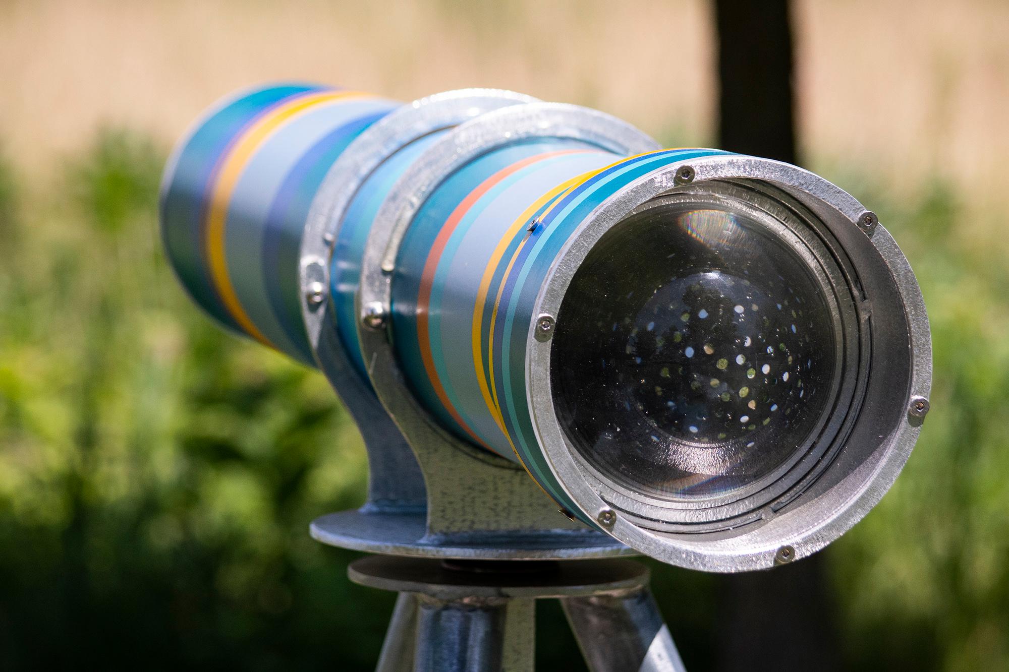 Voir Autrement - Téléidoscope - kaléidoscope interactif, sculpture d'extérieur en vente 4