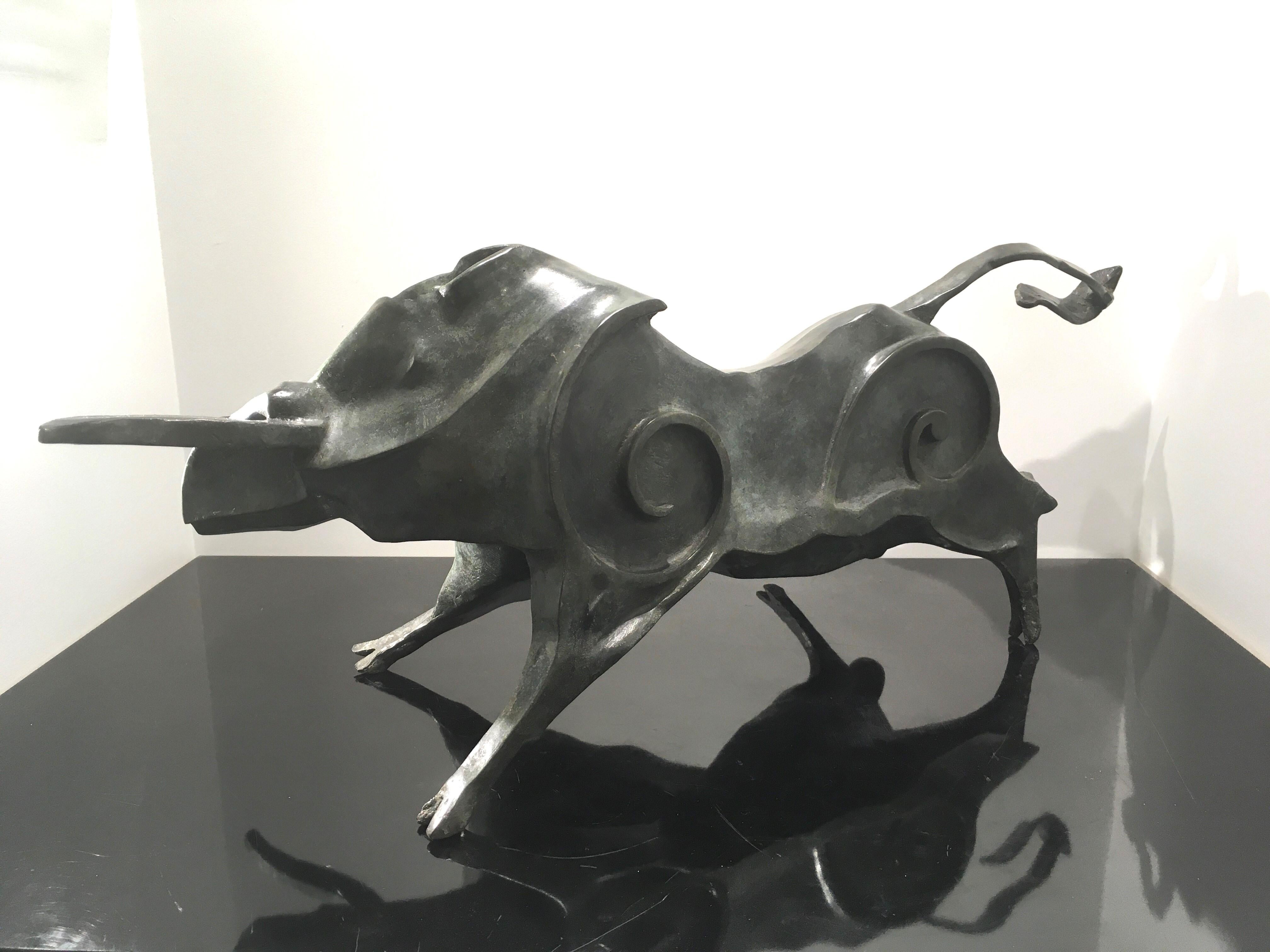 Stier von Eric Valat - Skulptur eines Tieres aus Bronze, zeitgenössisch, figurativ, kraftvoll im Angebot 1