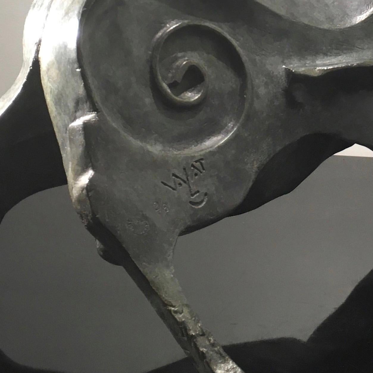 Toro de Eric Valat - Escultura animal de bronce, contemporánea, figurativa, poderosa en venta 3