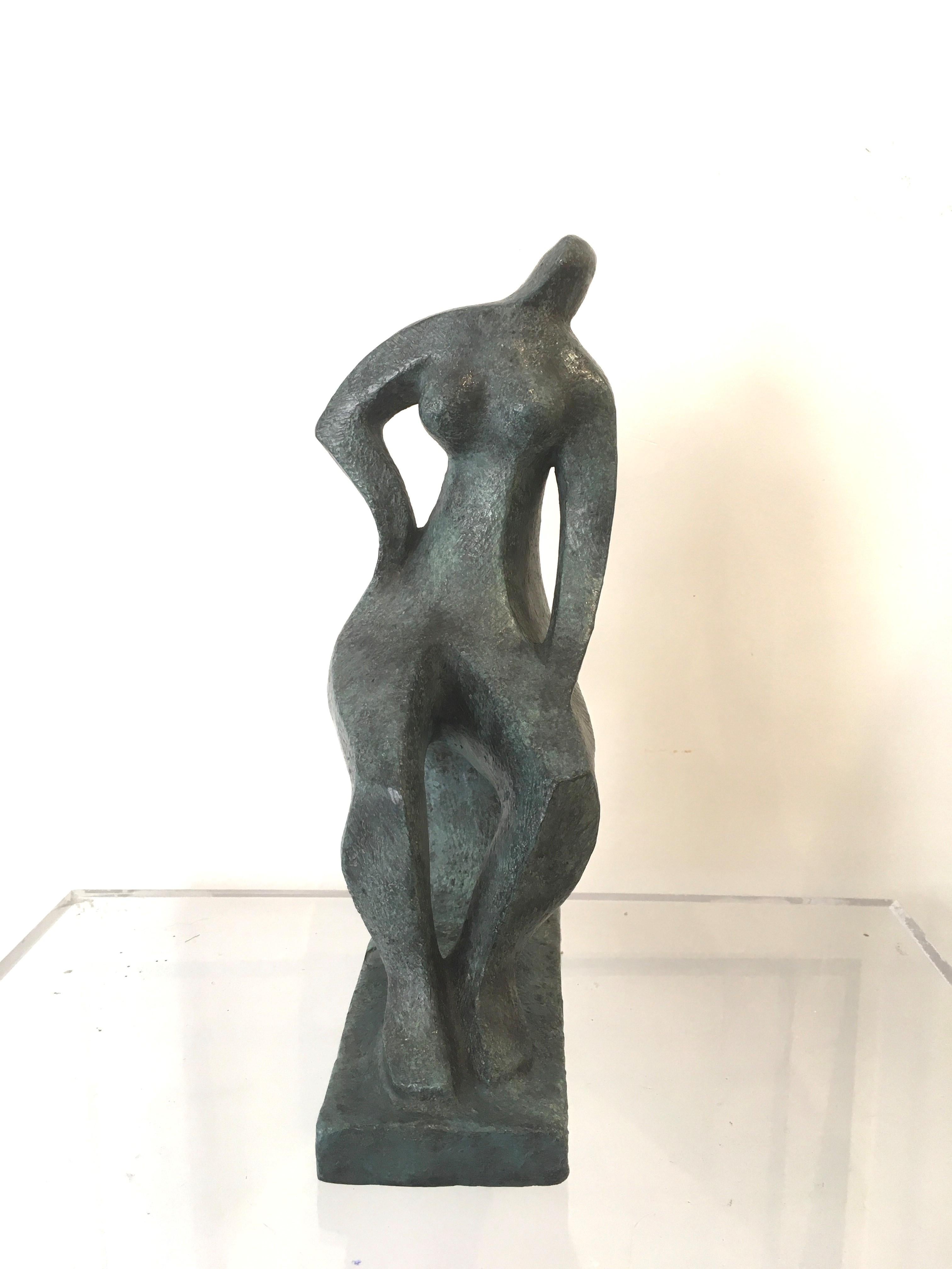 Sitzende Frau von Eric Valat – Bronzeskulptur, weibliche Figur, Kurven, elegant im Angebot 1