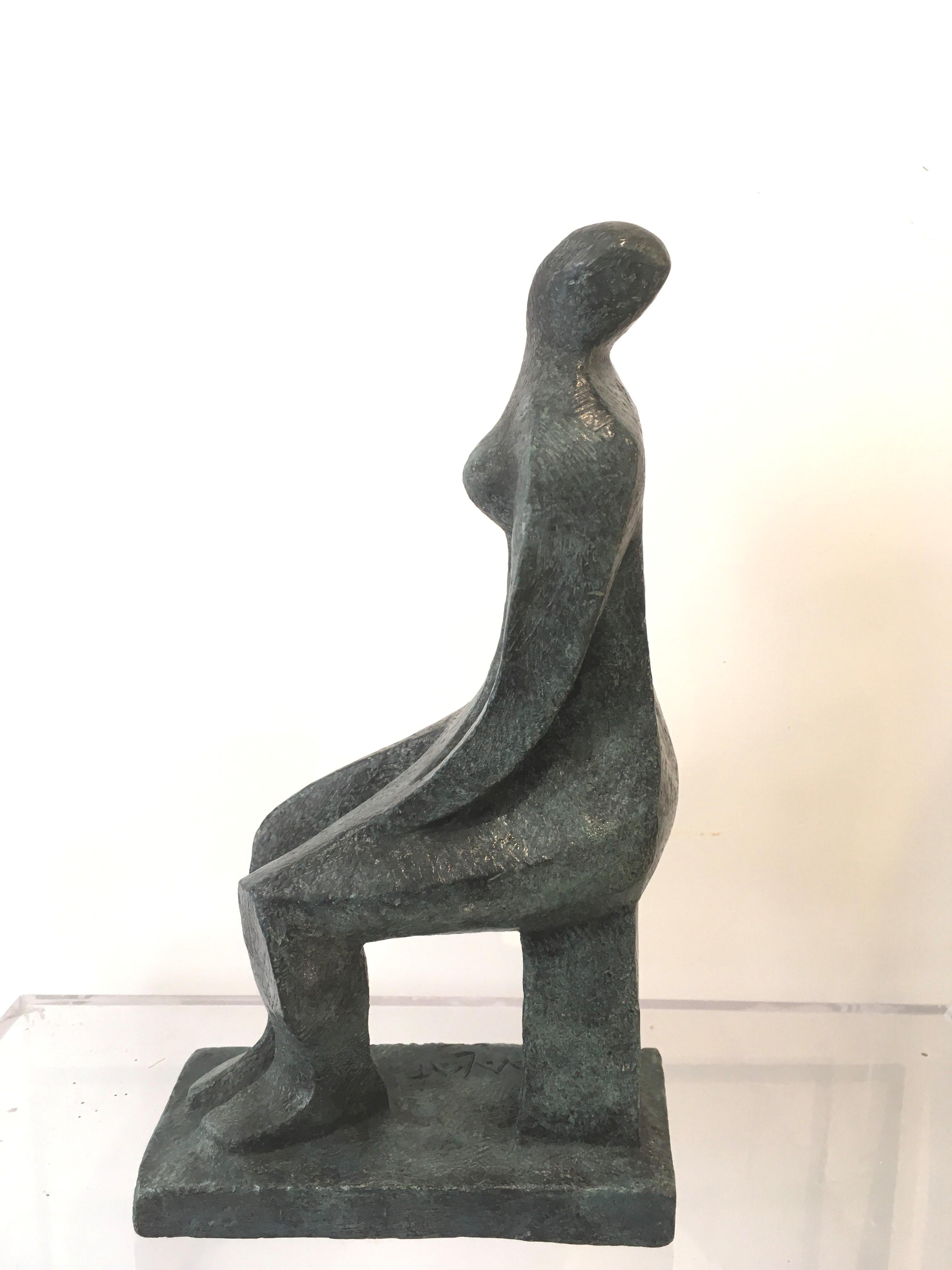 Sitzende Frau von Eric Valat – Bronzeskulptur, weibliche Figur, Kurven, elegant im Angebot 2