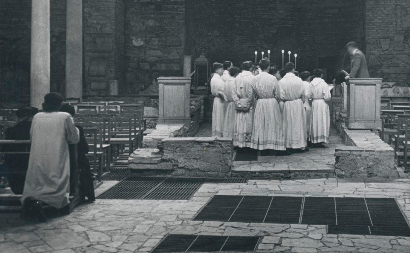 Basilica, Venedig, Kirche, Schwarz-Weiß, Italien 1950er Jahre, 12,8 x 17,8 cm – Photograph von Erich Andres