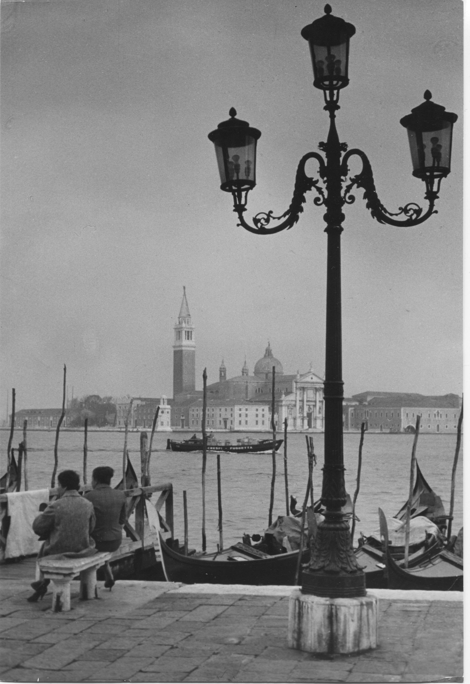 Erich Andres Black and White Photograph - Andres: Venice - Gondolas with people, Italy, 1955