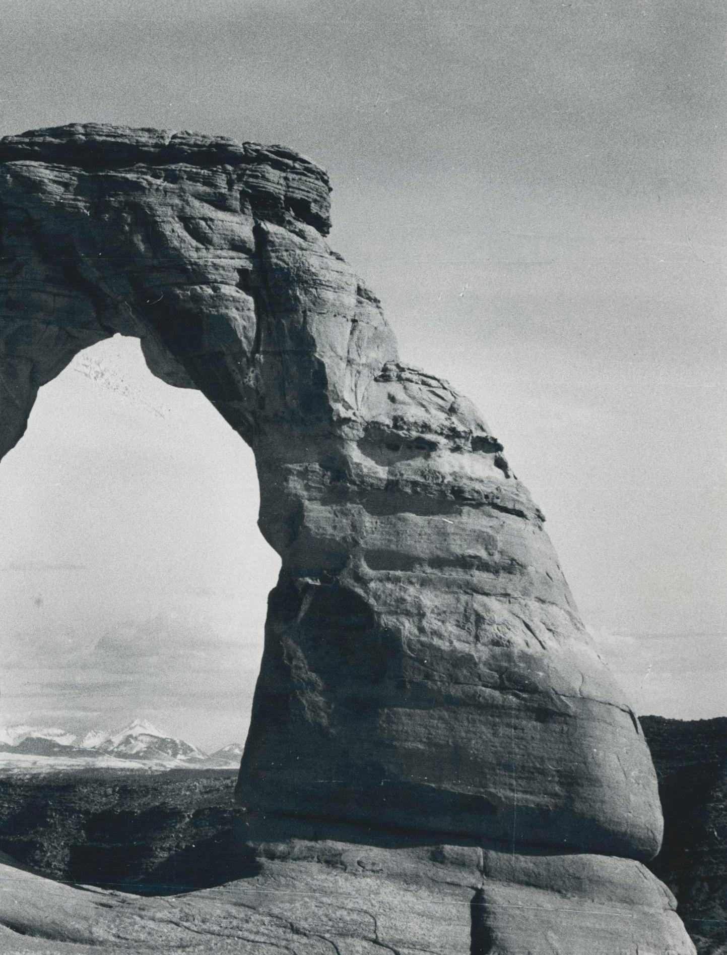 Arches Nationalpark, Utah, Black and White, USA 1960s, 17, 3 x 23, 3 cm - Modern Photograph by Erich Andres