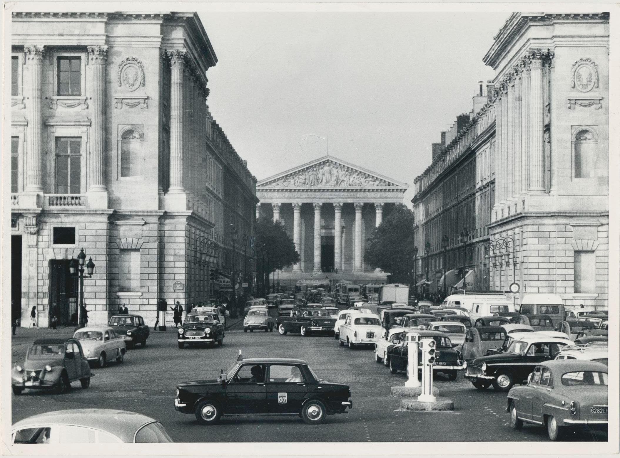 Erich Andres Black and White Photograph - Cars, Road, Street Photography, Black and White, Paris, 1950s, 13 x 17, 6 cm
