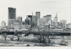 Dallas Skyline, Schwarz-Weiß-Fotografie, USA 1960er Jahre, 16,2 x 23,6 cm