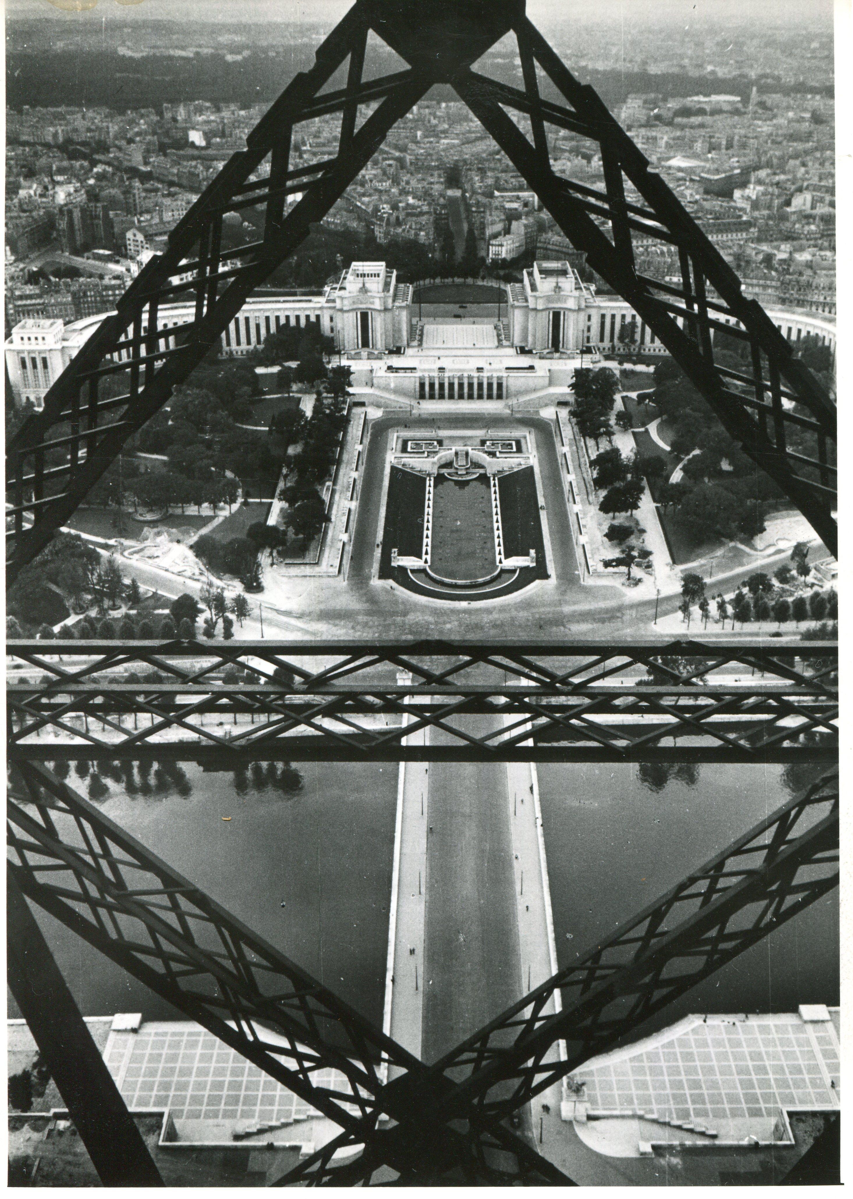 Erich Andres Black and White Photograph - Eifeltower, Paris, 1955