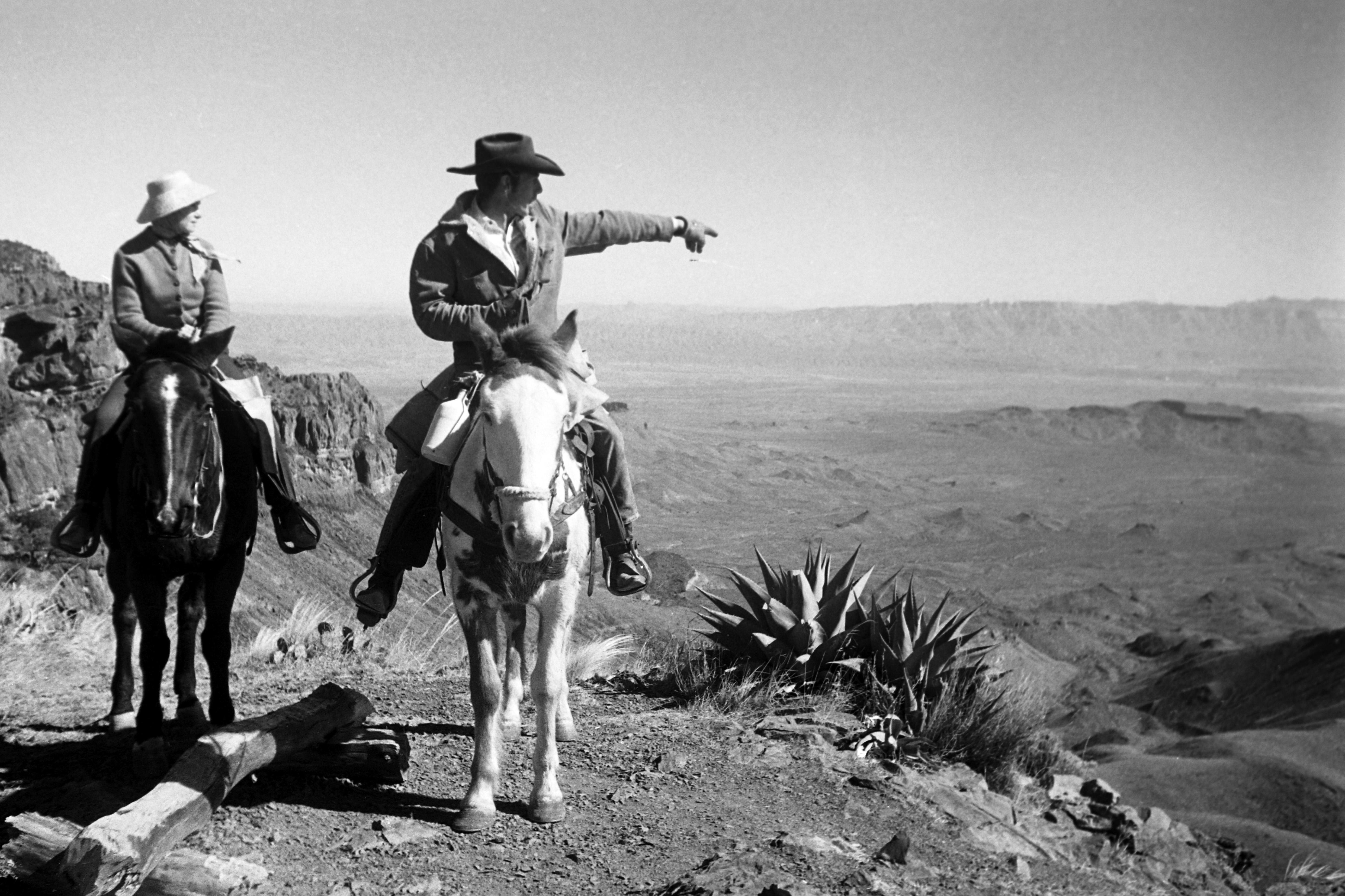 Erich Andres Black and White Photograph – Wanderung durch den Big Bend National Park in Texas, USA, 1964