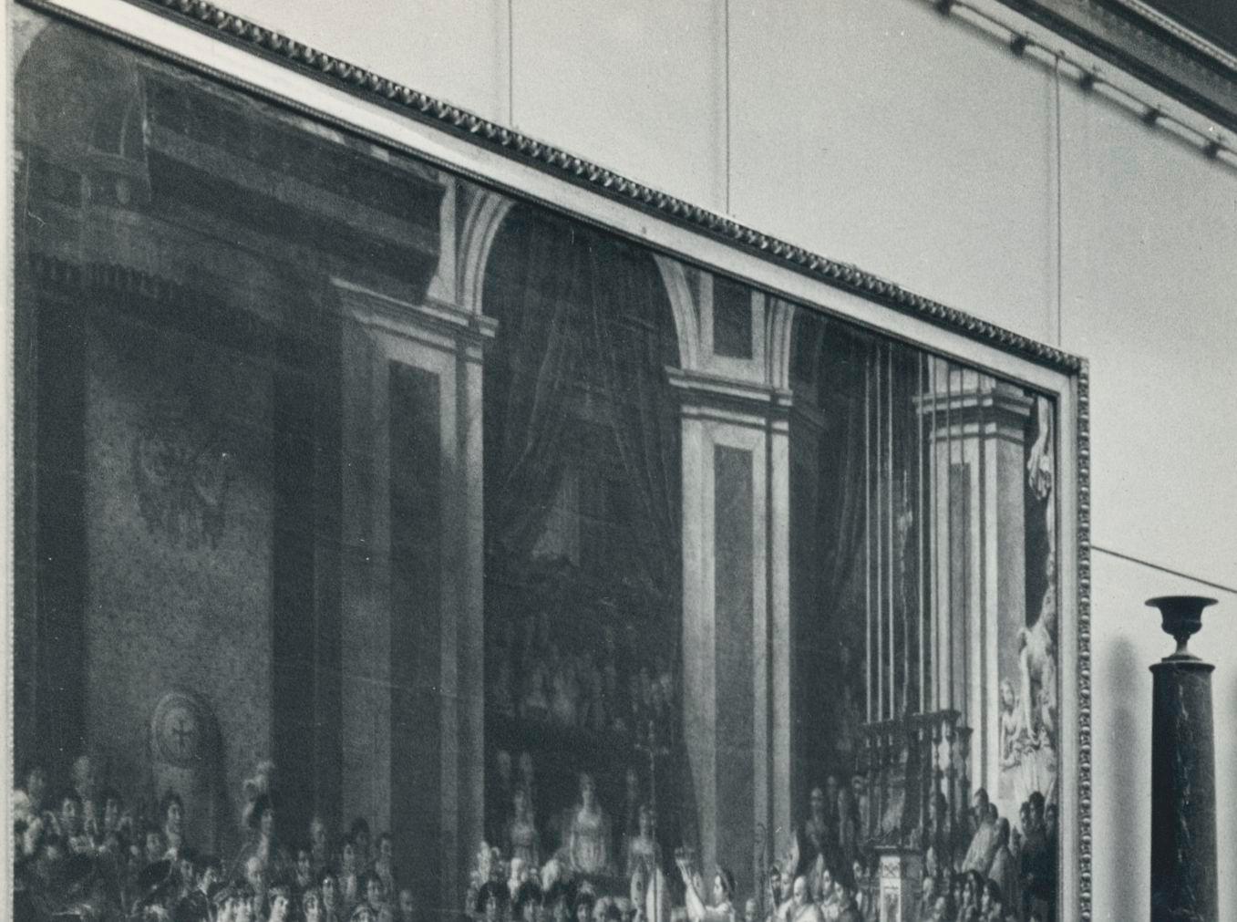 Louvre, Kunst, Museum, Schwarz-Weiß, Paris, 1950er Jahre, 17,1 x 12,1 cm – Photograph von Erich Andres