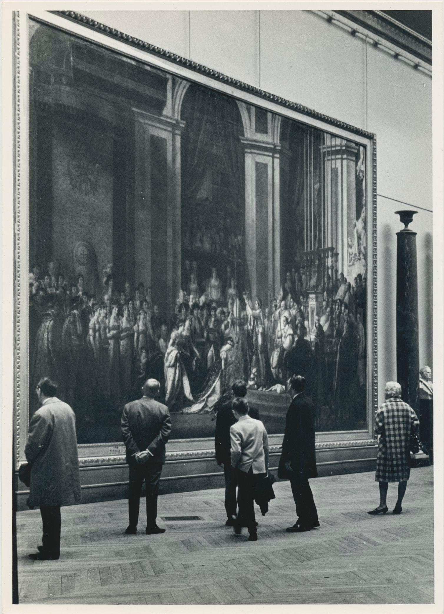 Erich Andres Black and White Photograph – Louvre, Kunst, Museum, Schwarz-Weiß, Paris, 1950er Jahre, 17,1 x 12,1 cm