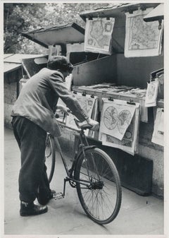 Vintage Man; Bike; Street Photography; Black and White; Paris, 1950s, 17, 5 x 12, 2 cm