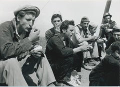 Men at work, Street Photography, Black and White, Italy 1950s, 12, 6 x 17, 7 cm