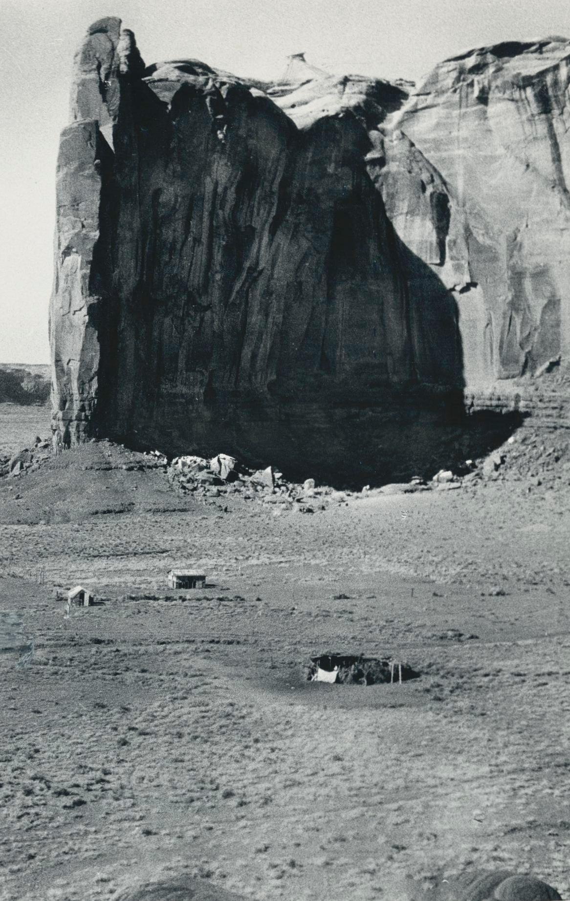 Monument Valley, Utah/Arizona, Black and White, USA 1960s, 17, 1 x 23, 1 cm - Photograph by Erich Andres