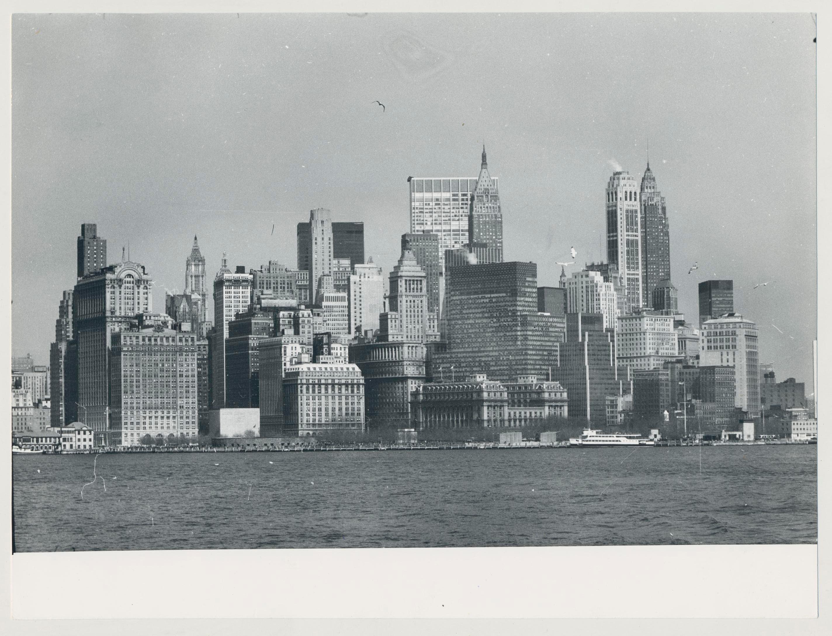 New York - Skyline, Black and White Photography, USA ca. 1960s, 17, 4 x 23.3 cm
