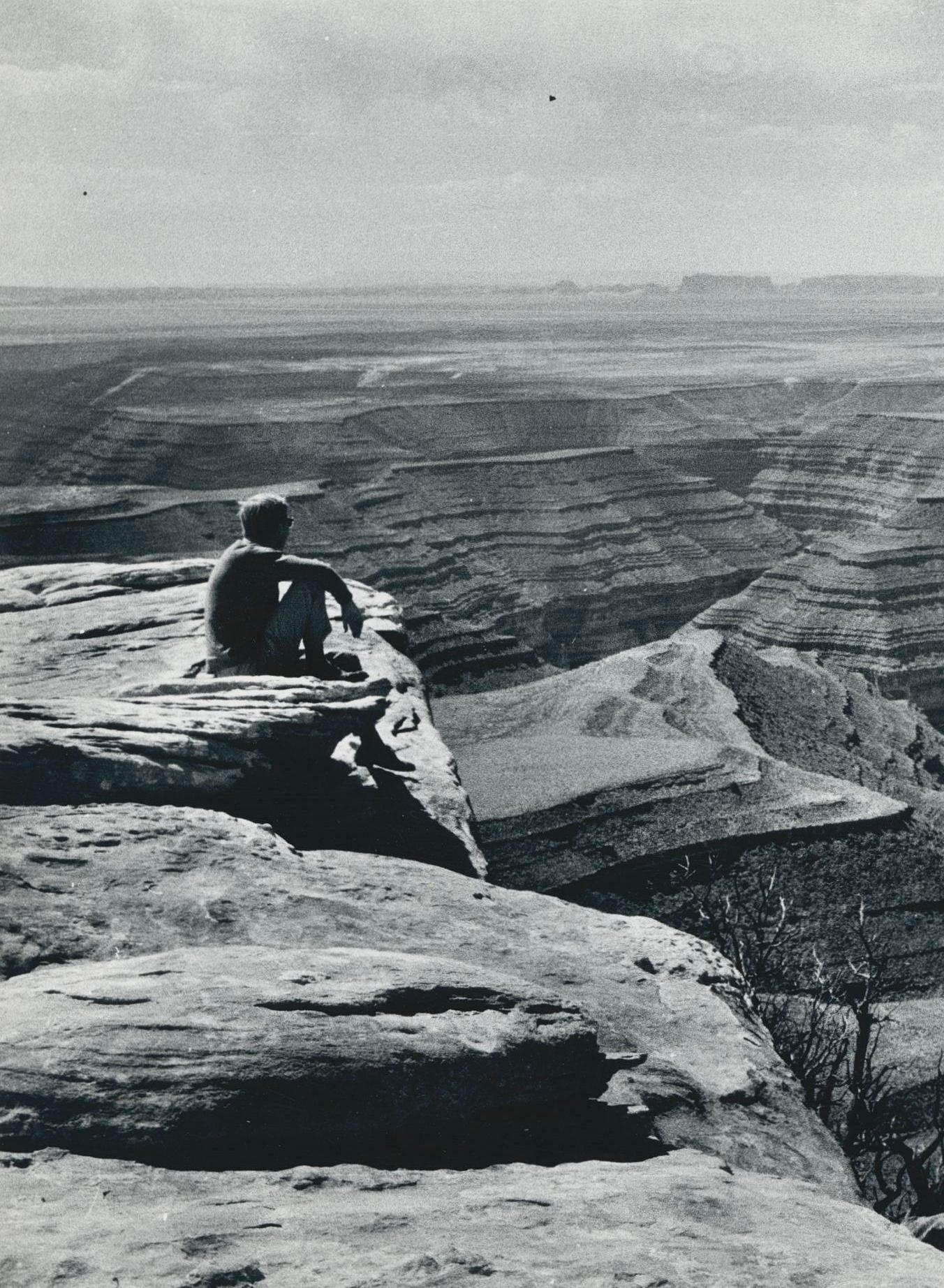 Person, Canyon, Utah, Black and White Photography, USA, 1960s, 16, 6 x 23, 4 cm For Sale 1