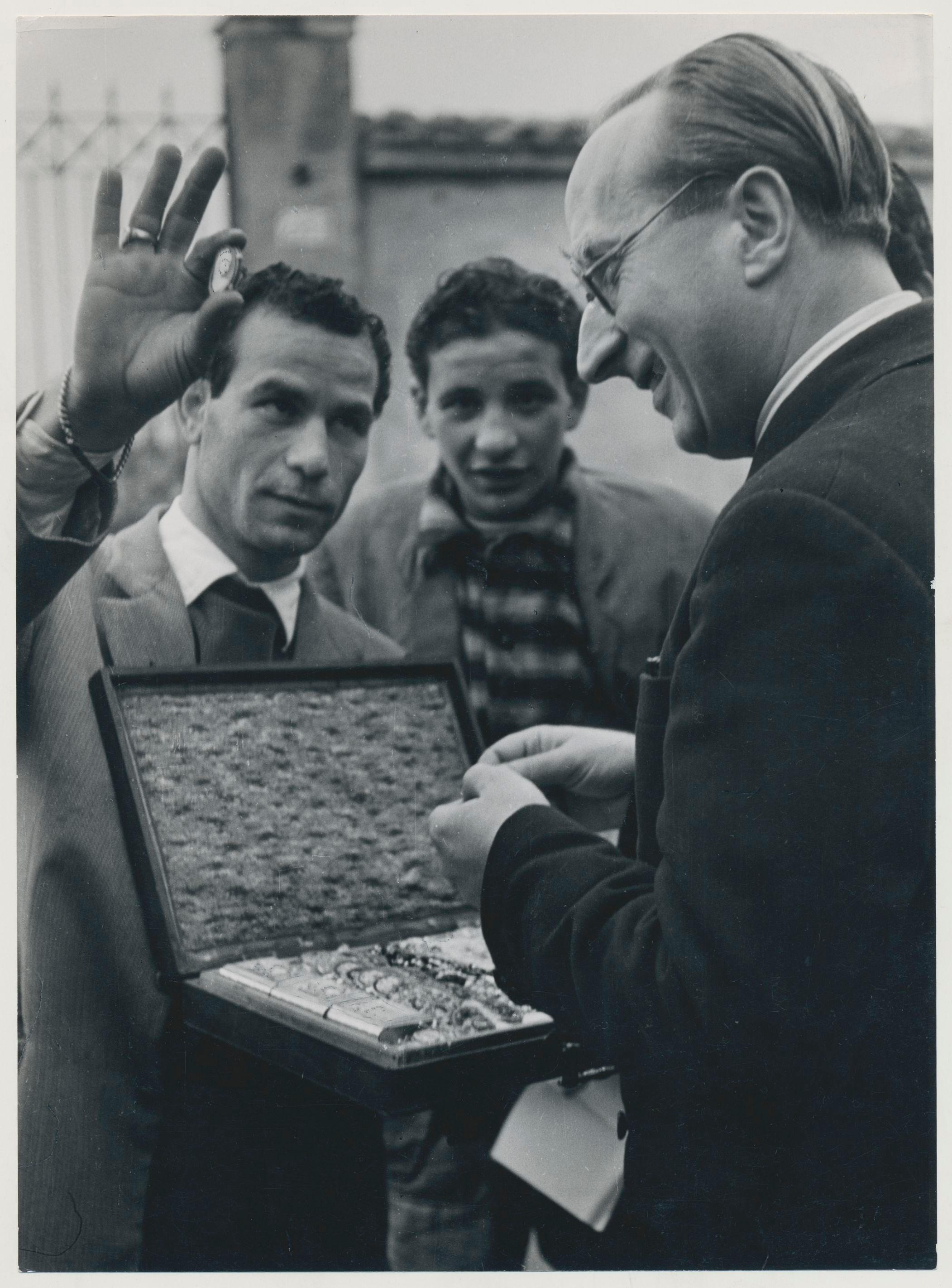 Erich Andres Black and White Photograph - Rome, Men, Street Photography, Black and White, Italy, 1950s, 23, 4 x 17, 1 cm