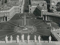 Place Saint-Pierre à Rome, noir et blanc, Italie, années 1950 ; 16,6 x 23,4 cm