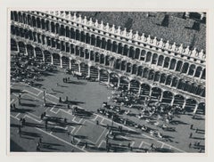 Venice - Crowded Marksquare, Italy, 1950s, 13 x 17,8 cm