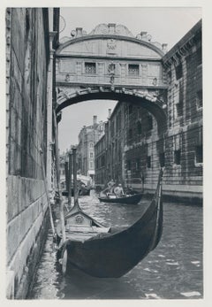 Venice - Gondola on Water and Bridge of Sights, Italy, 1950s, 23,3 x 15,9 cm