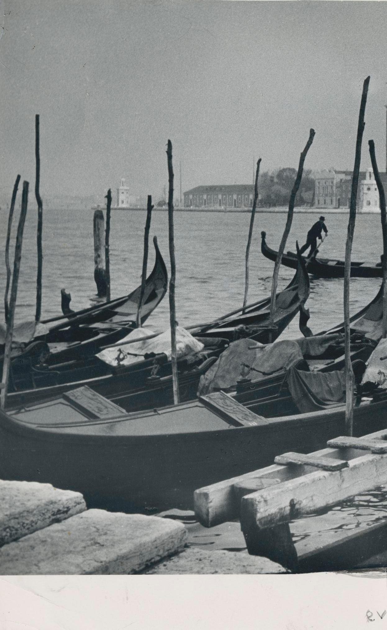 Venice - Gondolas on Waterfront, Italy, 1950s, 17, 3 x 11, 5 cm - Photograph by Erich Andres