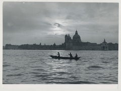 Venice - Gondola on Water with Skyline, Italy, 1950s, 17,2 x 22,8 cm