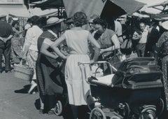 Women, Market, Street Photography, Black and White, Italy 1950s, 17, 8 x 13 cm