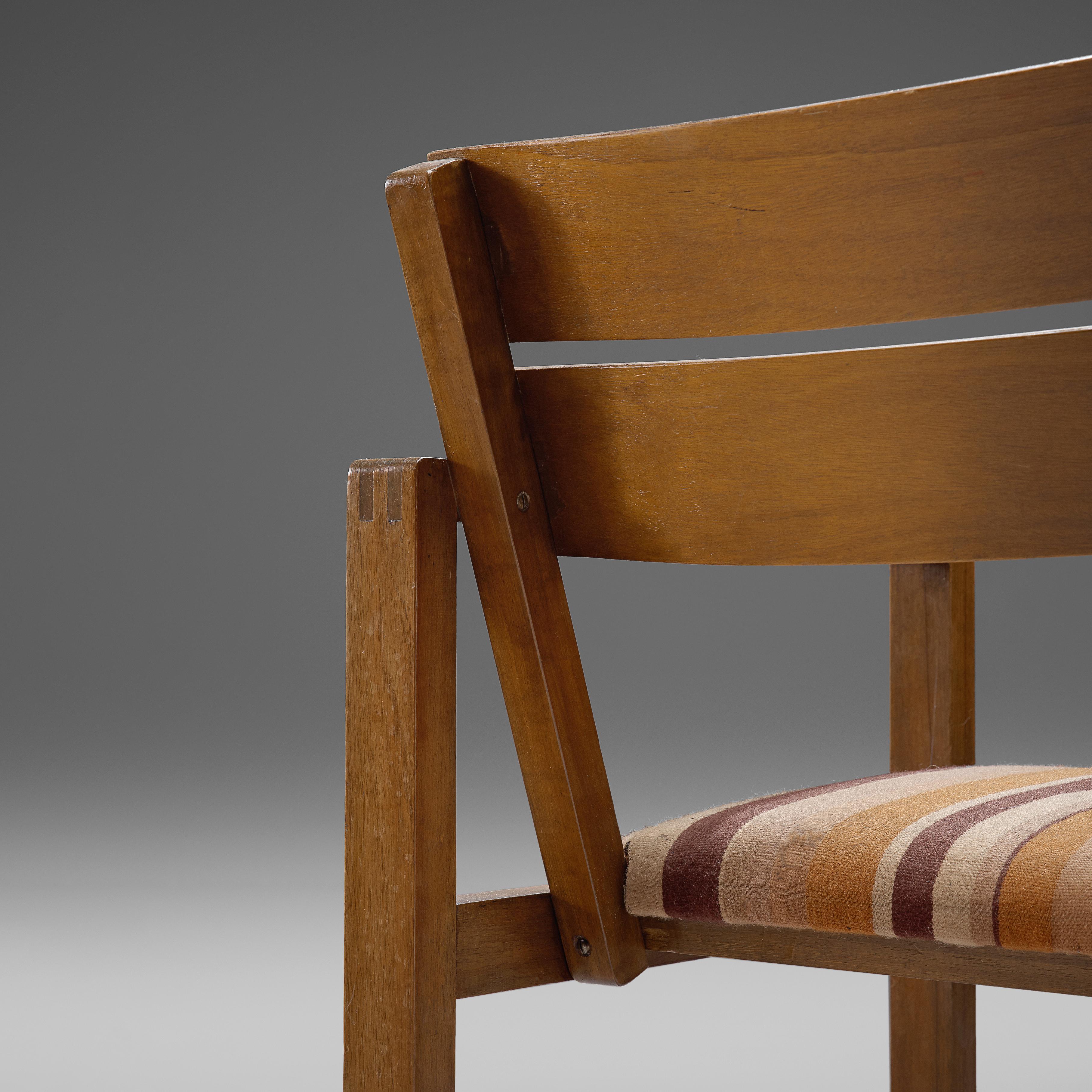 Erich Dieckmann Bauhaus Armchair 'M42' in Walnut and Striped Fabric In Good Condition In Waalwijk, NL