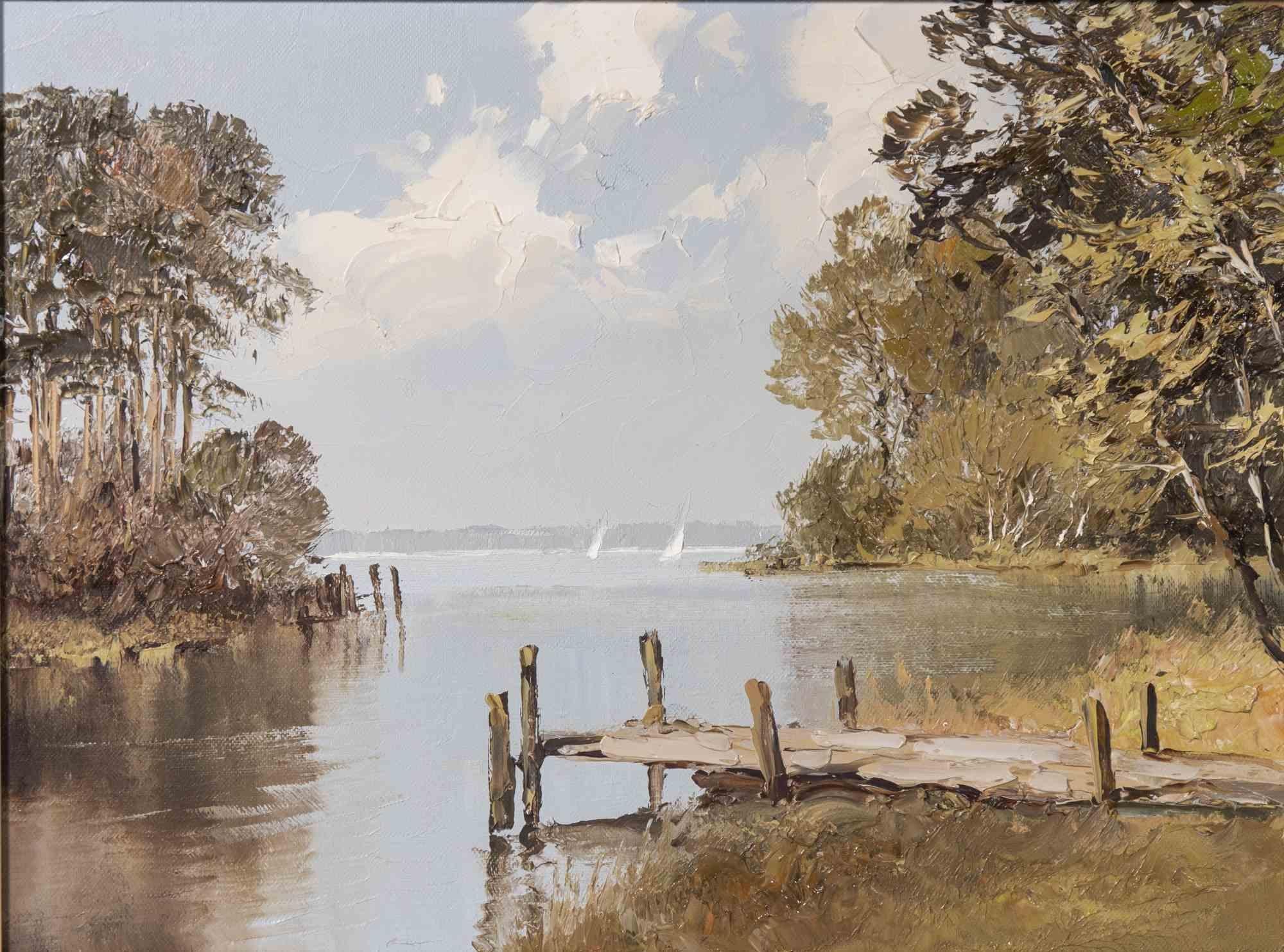 Seelandschaft mit Steg und Bäumen am Ufer ist ein Gemälde von Erich Paulsen aus dem späten 20. Jahrhundert.

Gemischte farbige Ölgemälde auf Leinwand.

Beschriftung: verso von unbekannter Hand auf dem Keilrahmen beschriftet

Der Maler zeigt uns hier