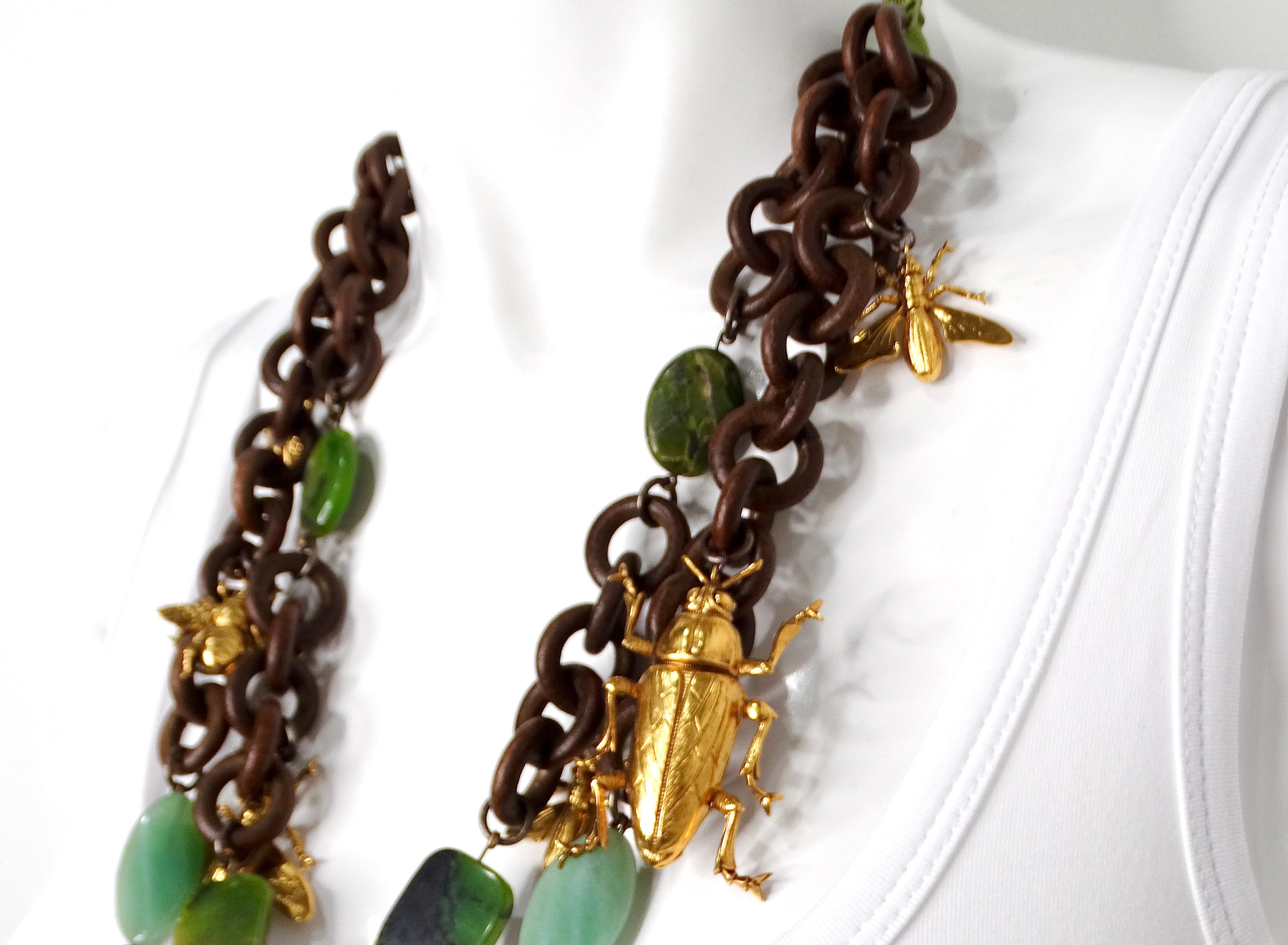 Erickson Beamon Costume Jade & Wood Chain Link Bug Charm Necklace In Good Condition For Sale In Scottsdale, AZ