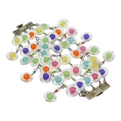 Erickson Beamon Bracelet à maillons en lucite multicolore avec breloques pendantes