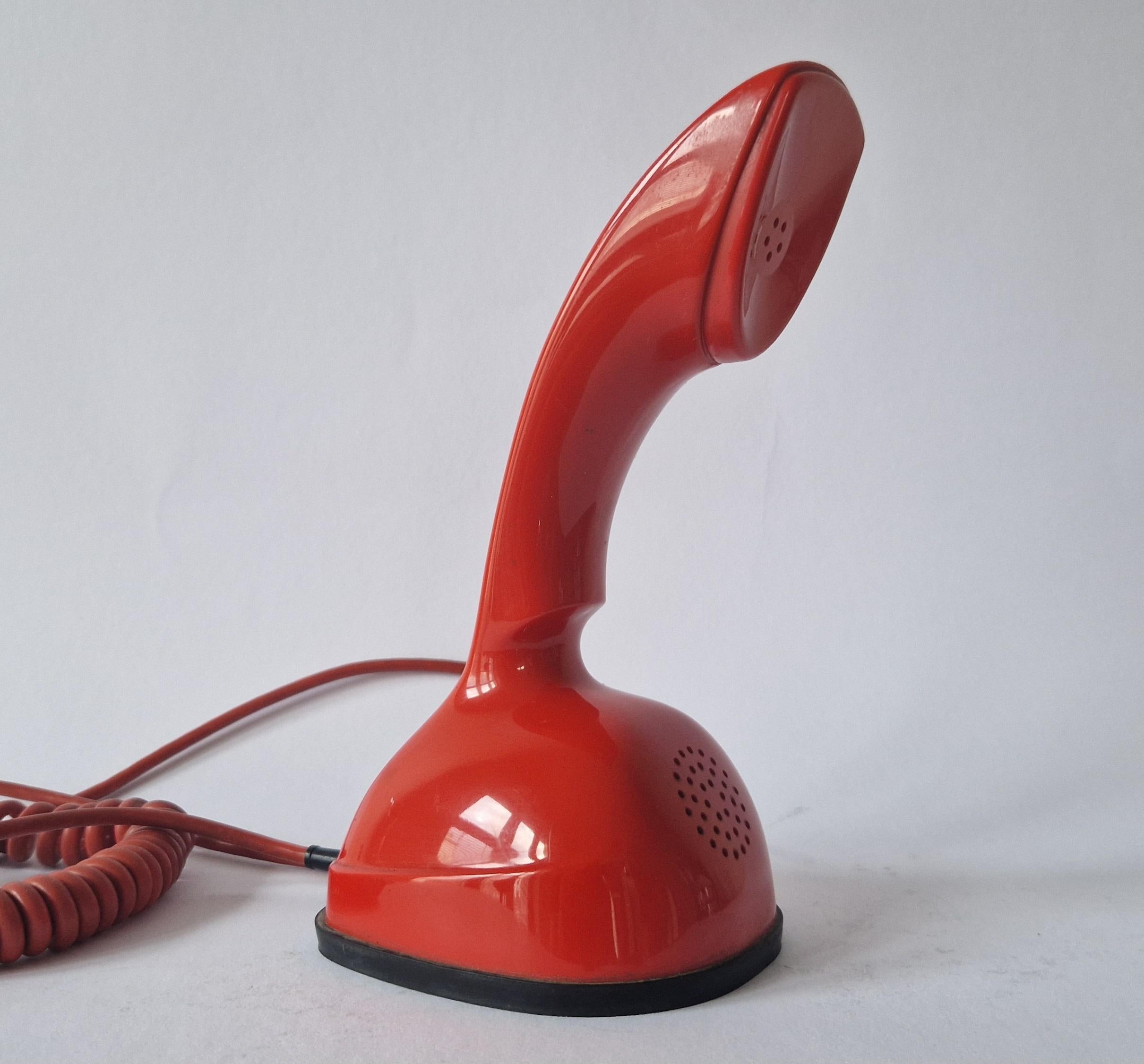 Ericofon Midcentury Plastic Cobra Telephone, L.M Ericsson, Sweden 1960s For Sale 2