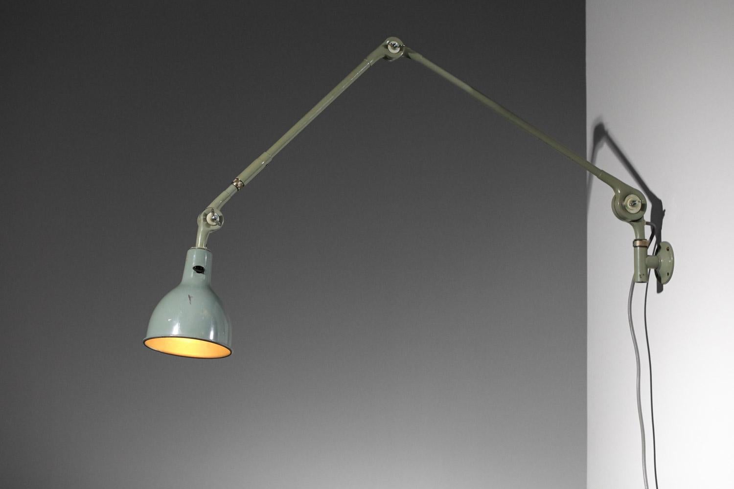 Ericsson lampe industrielle suédoise des années 60 en métal gris bleuté - H686 en vente 4