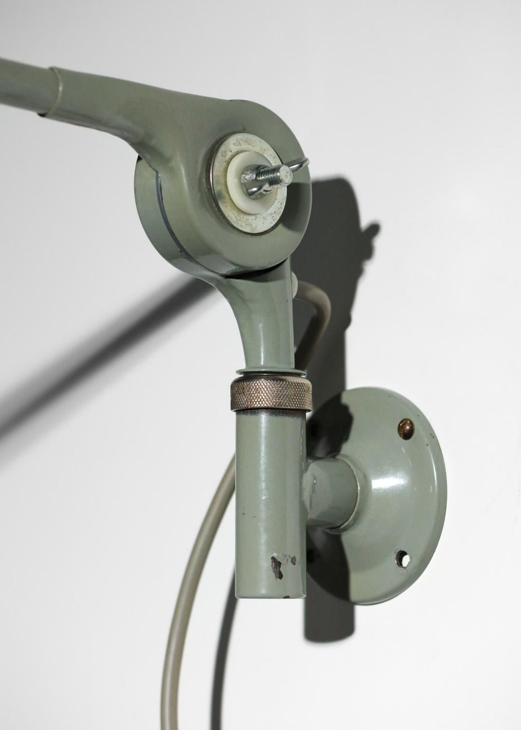 Laqué Ericsson lampe industrielle suédoise des années 60 en métal gris bleuté - H686 en vente
