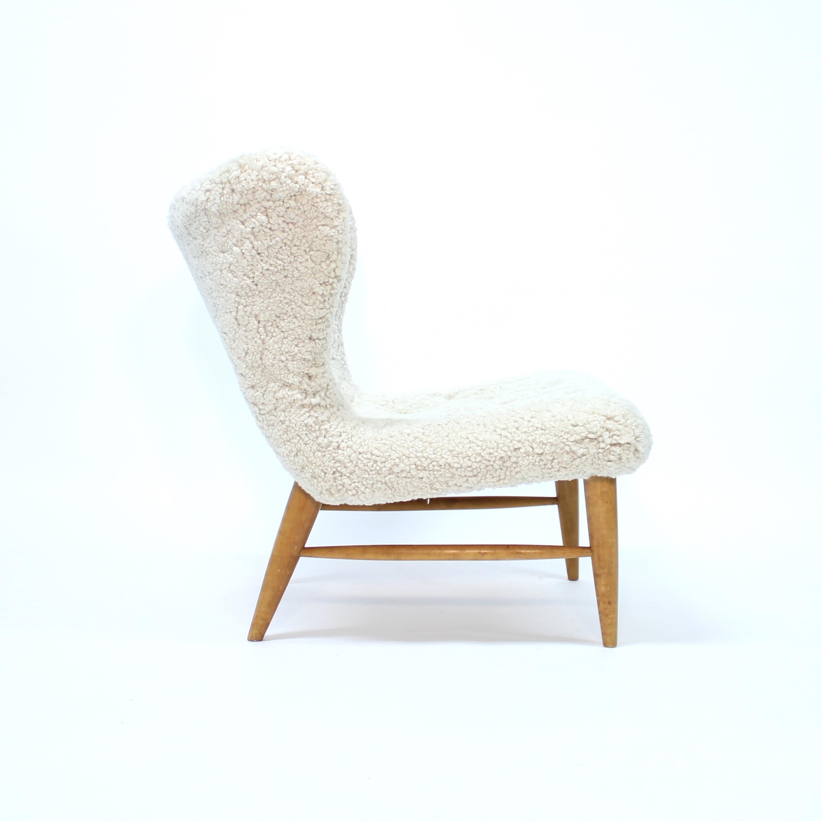Sheepskin Erik Bertil Karlén, Swedish sheep skin lounge chair for Firma Rumsinteriör, 1940 For Sale