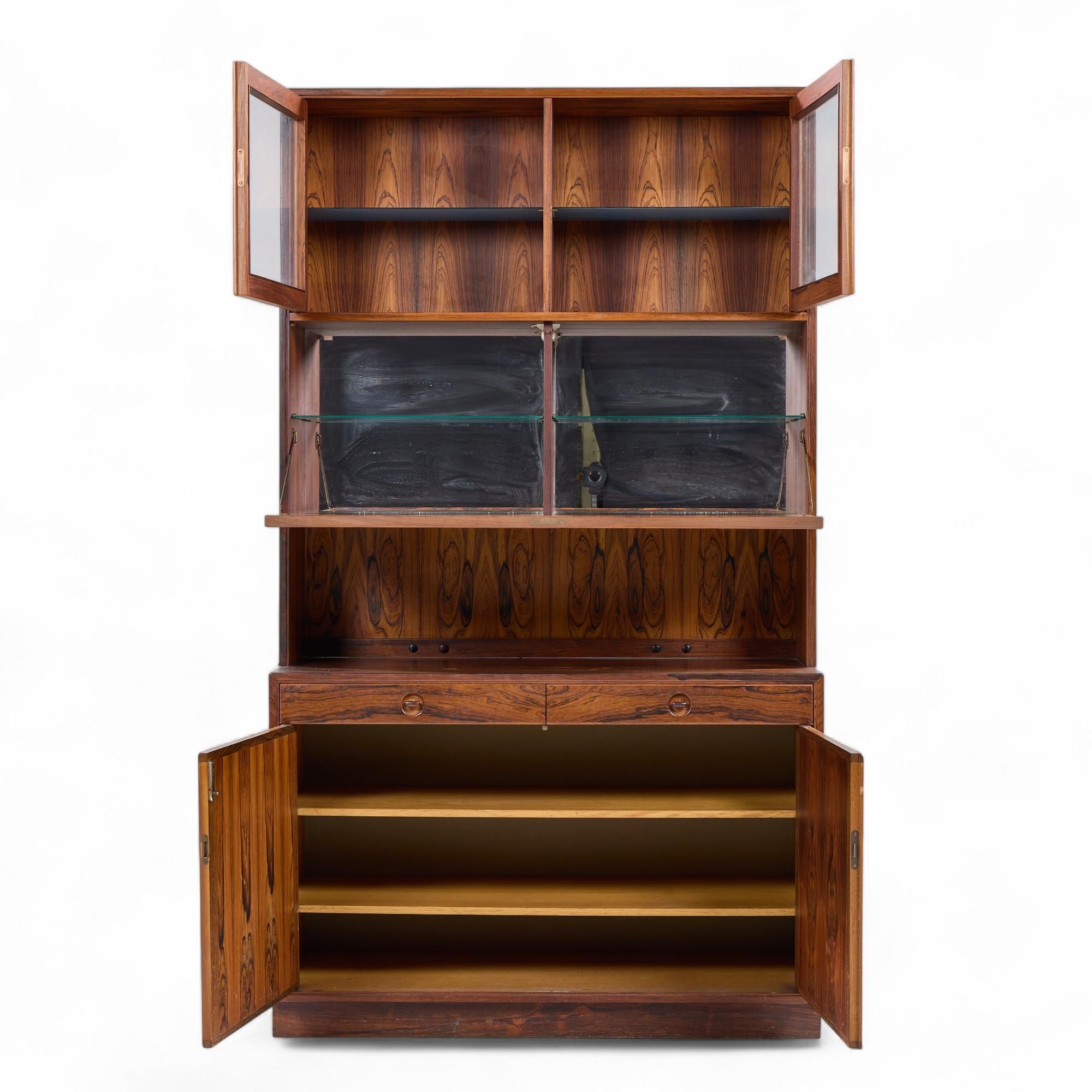 XX secolo Erik Brouer per Brouer Furniture Credenza e conigliera in palissandro danese del Mid Century in vendita