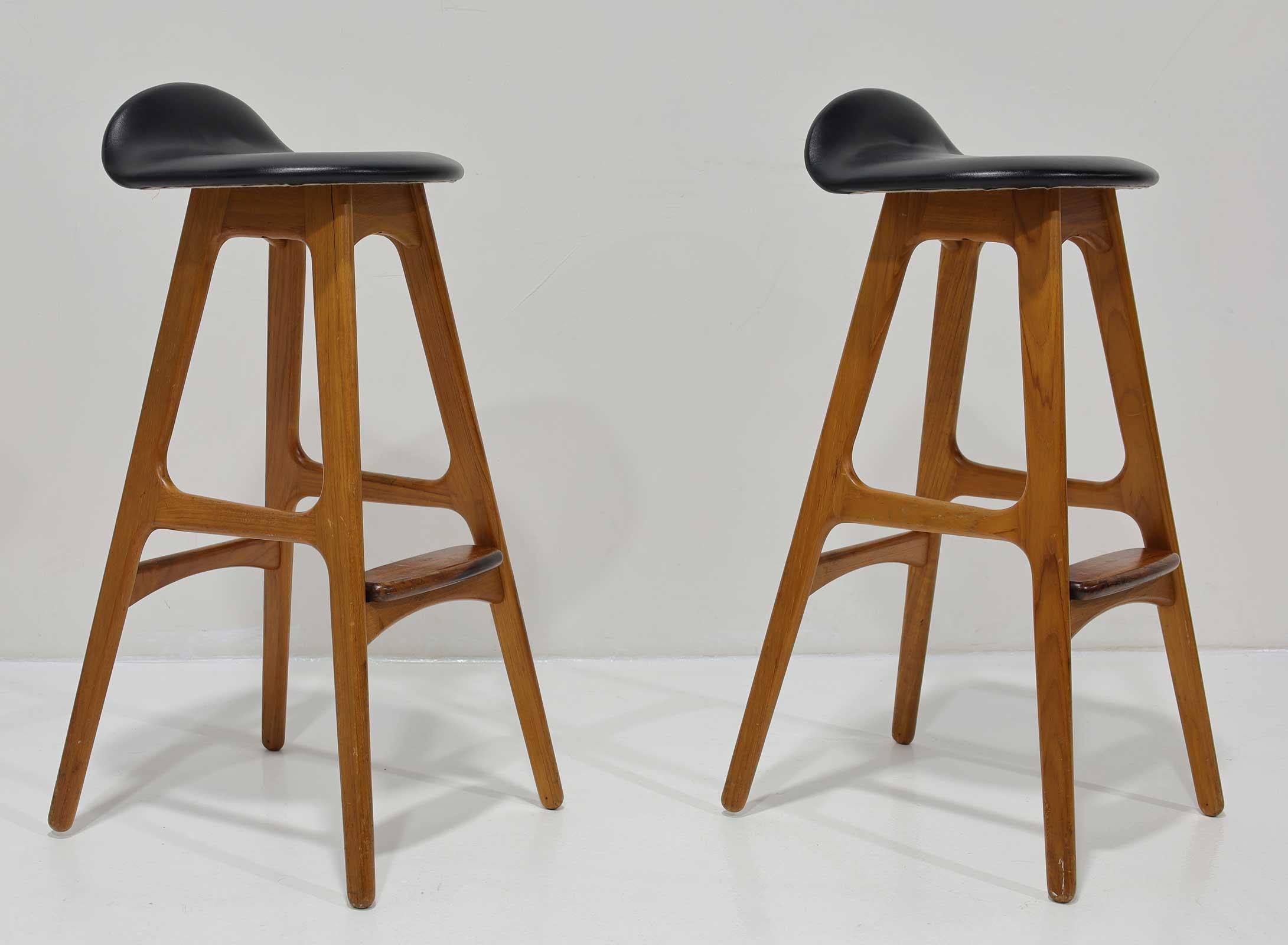 Danish industrial designer Erik Buch (pronounced Buck) was born in 1923 in Copenhagen. Buch used simple organic, smooth lines to craft distinctive mid-century modern designs. Like many of his Danish contemporaries, Buch combined fabric, and leather