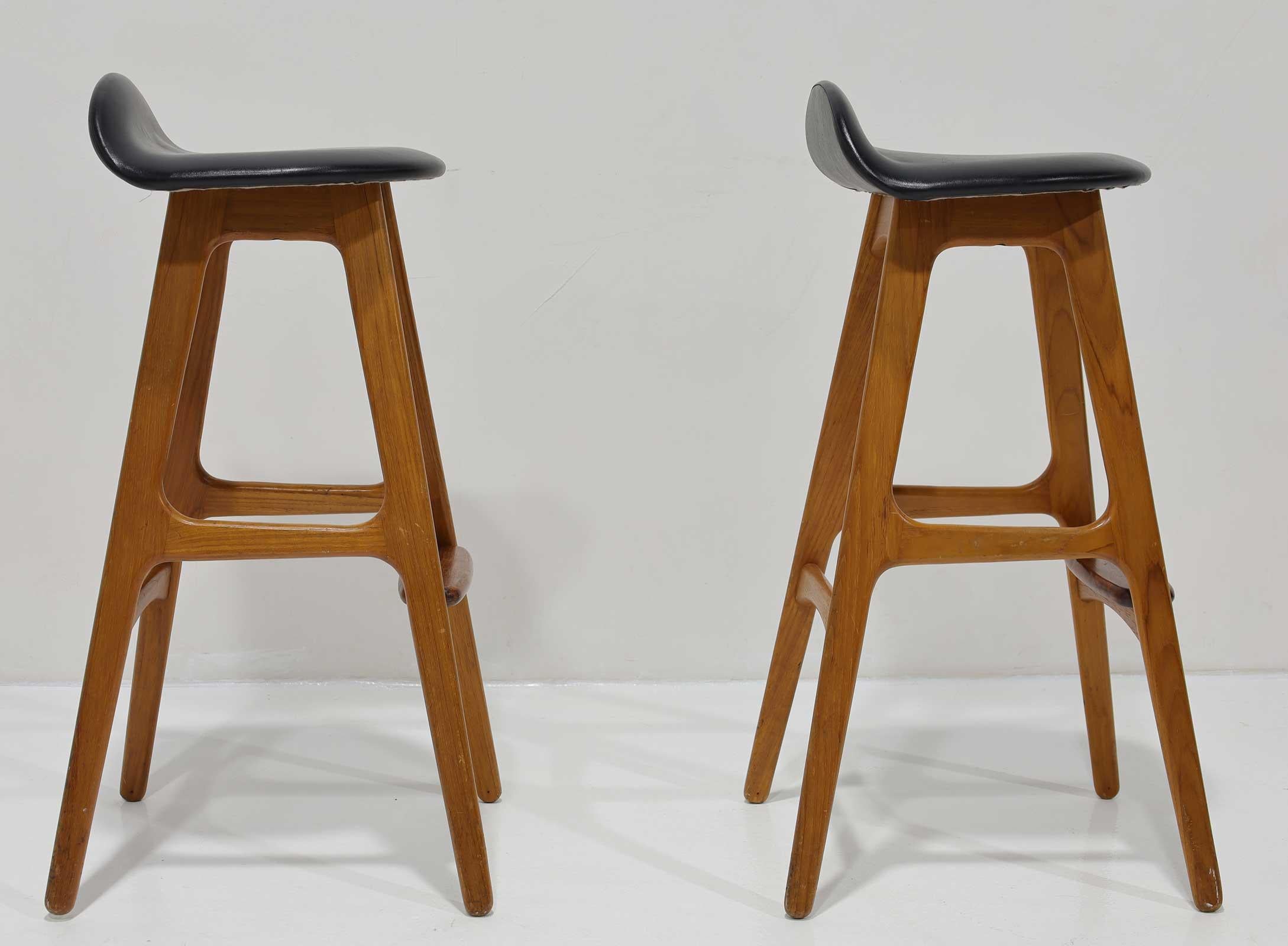 Mid-Century Modern Erik Buch Bar Stools Model OD-61, O. D. Mobler, in Teak and Rosewood For Sale