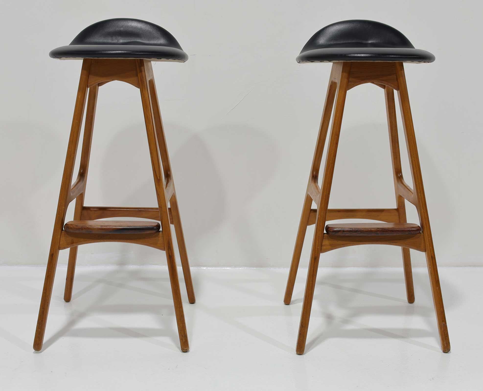 Erik Buch Bar Stools Model OD-61, O. D. Mobler, in Teak and Rosewood For Sale 1