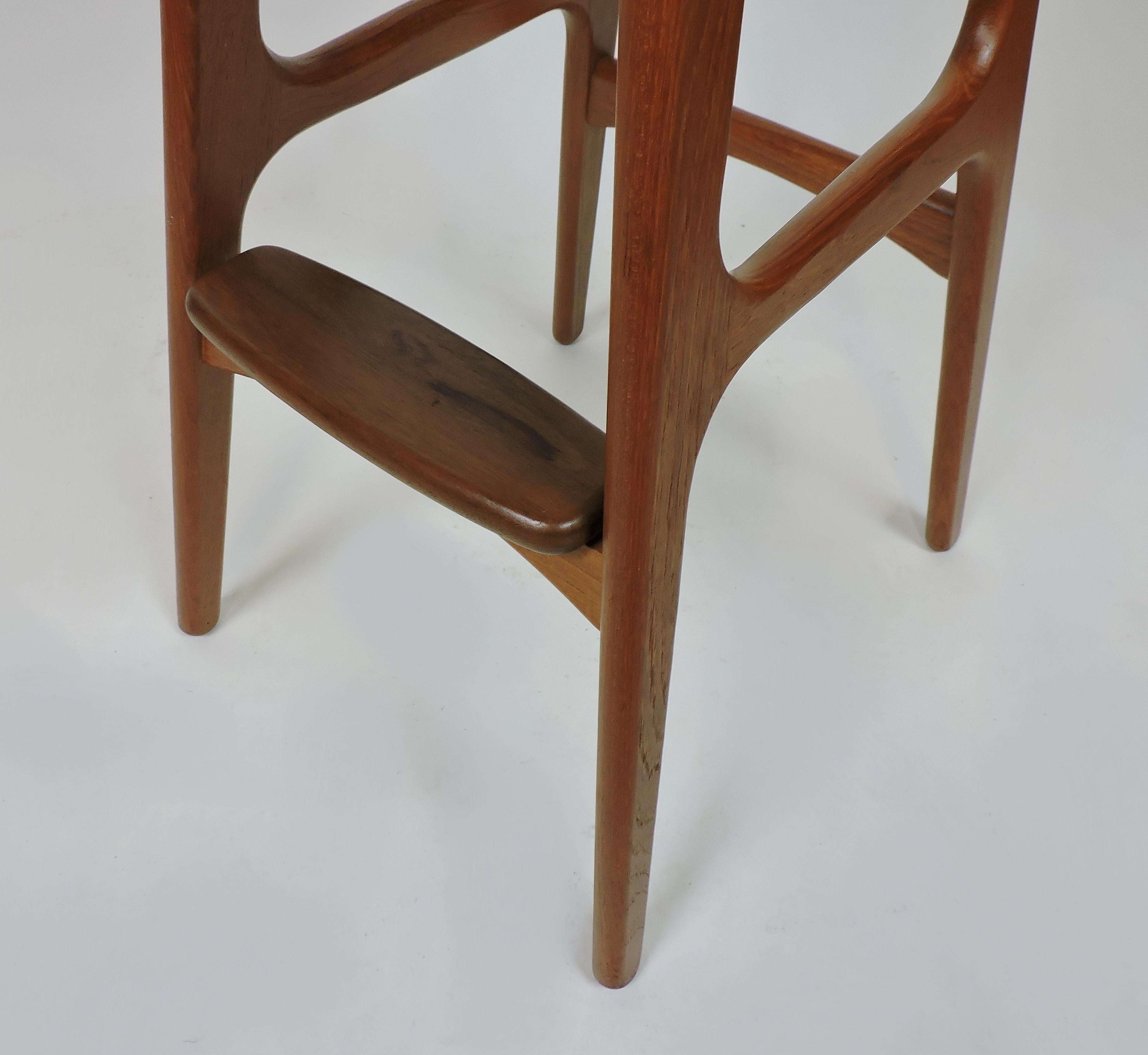 Erik Buch Buck Midcentury Danish Modern Teak and Rosewood Counter Bar Stool In Good Condition In Chesterfield, NJ