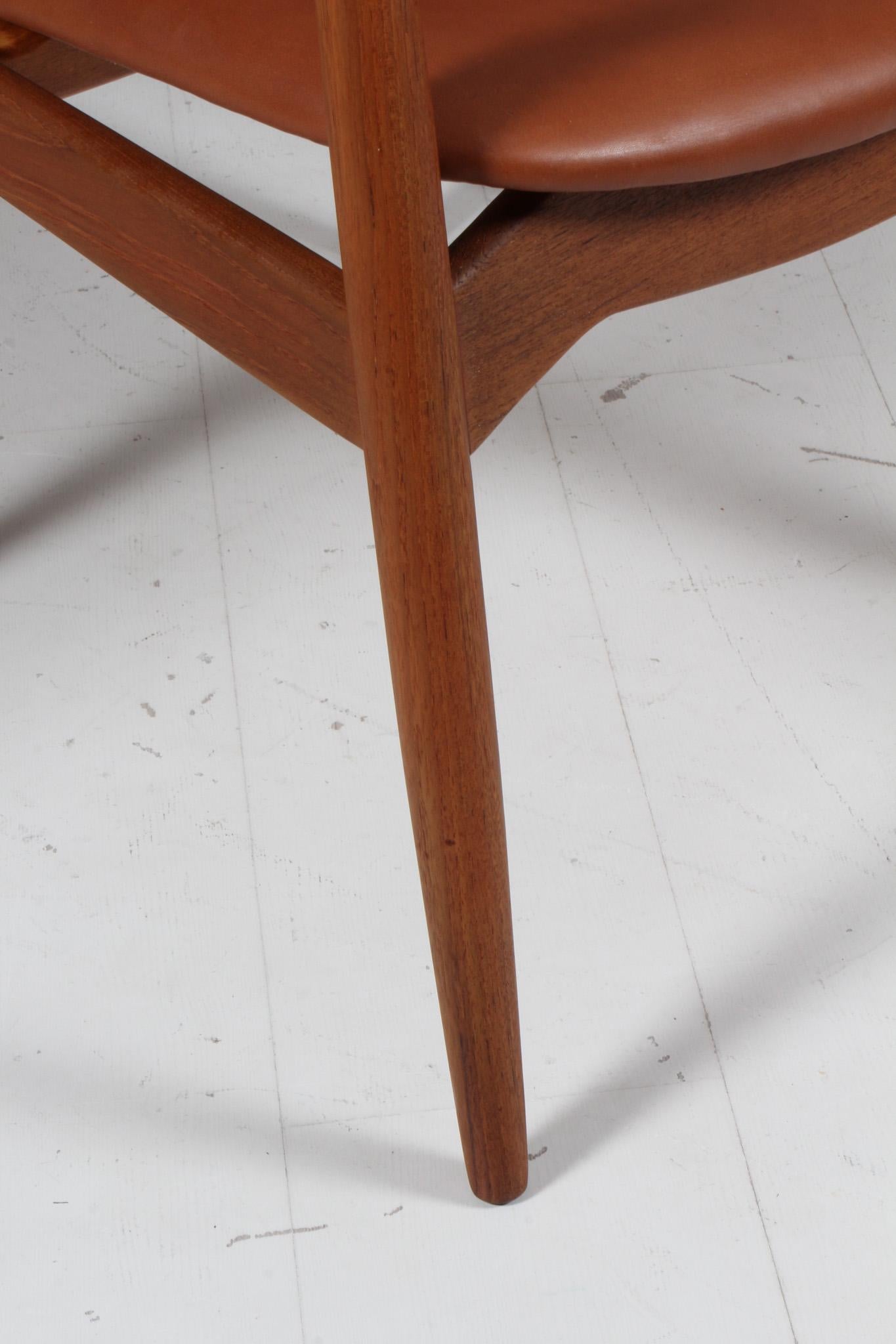Cuir Fauteuils 'Grain' en teck et cuir d'aniline pleine fleur en vente