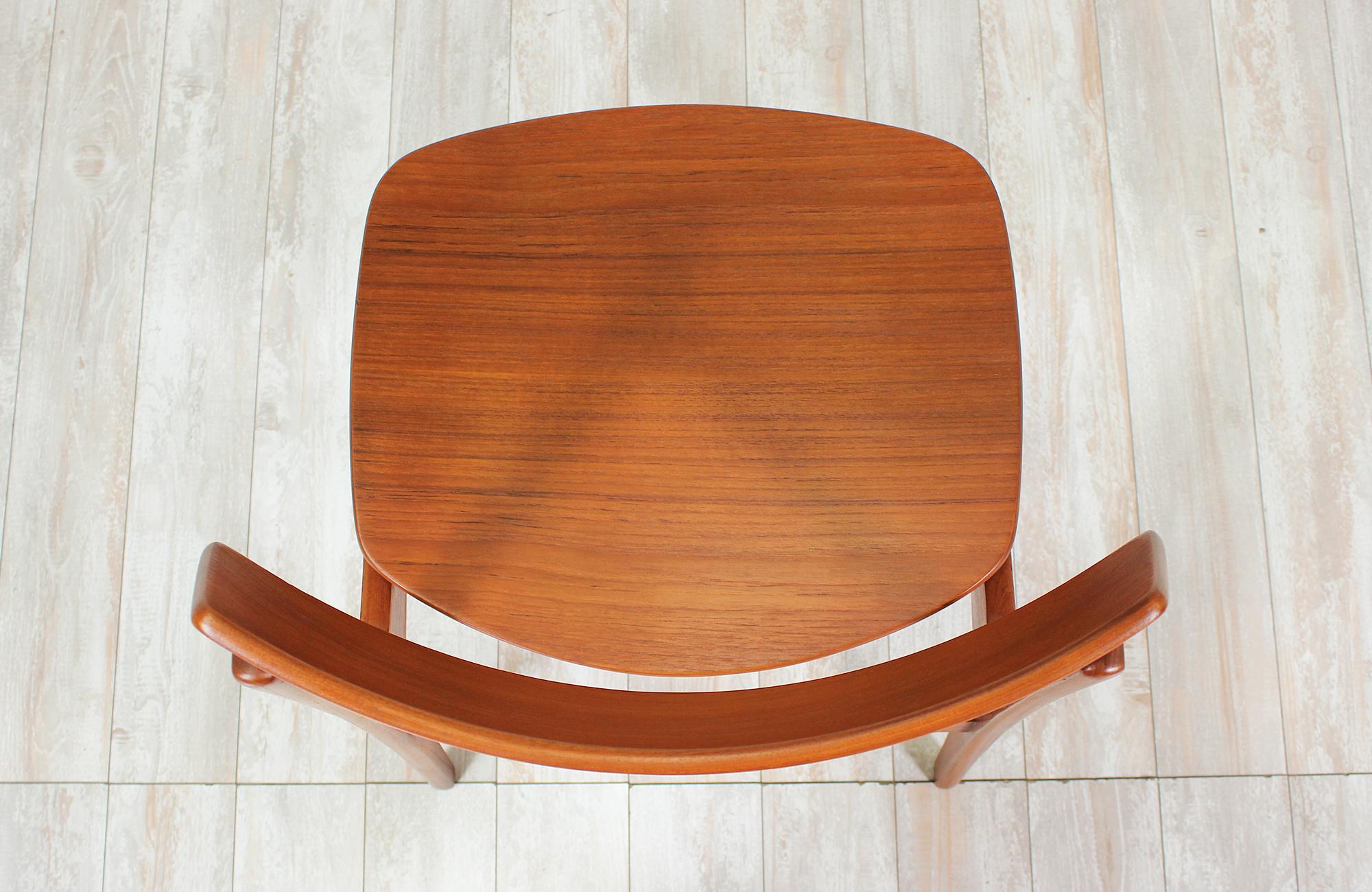 Erik Buch Dining Chairs for Funder-Schmidt & Madsen In Excellent Condition In Los Angeles, CA