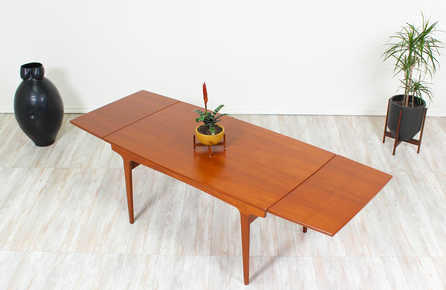 Erik Buch Dining Table for Funder-Schmidt & Madsen 5